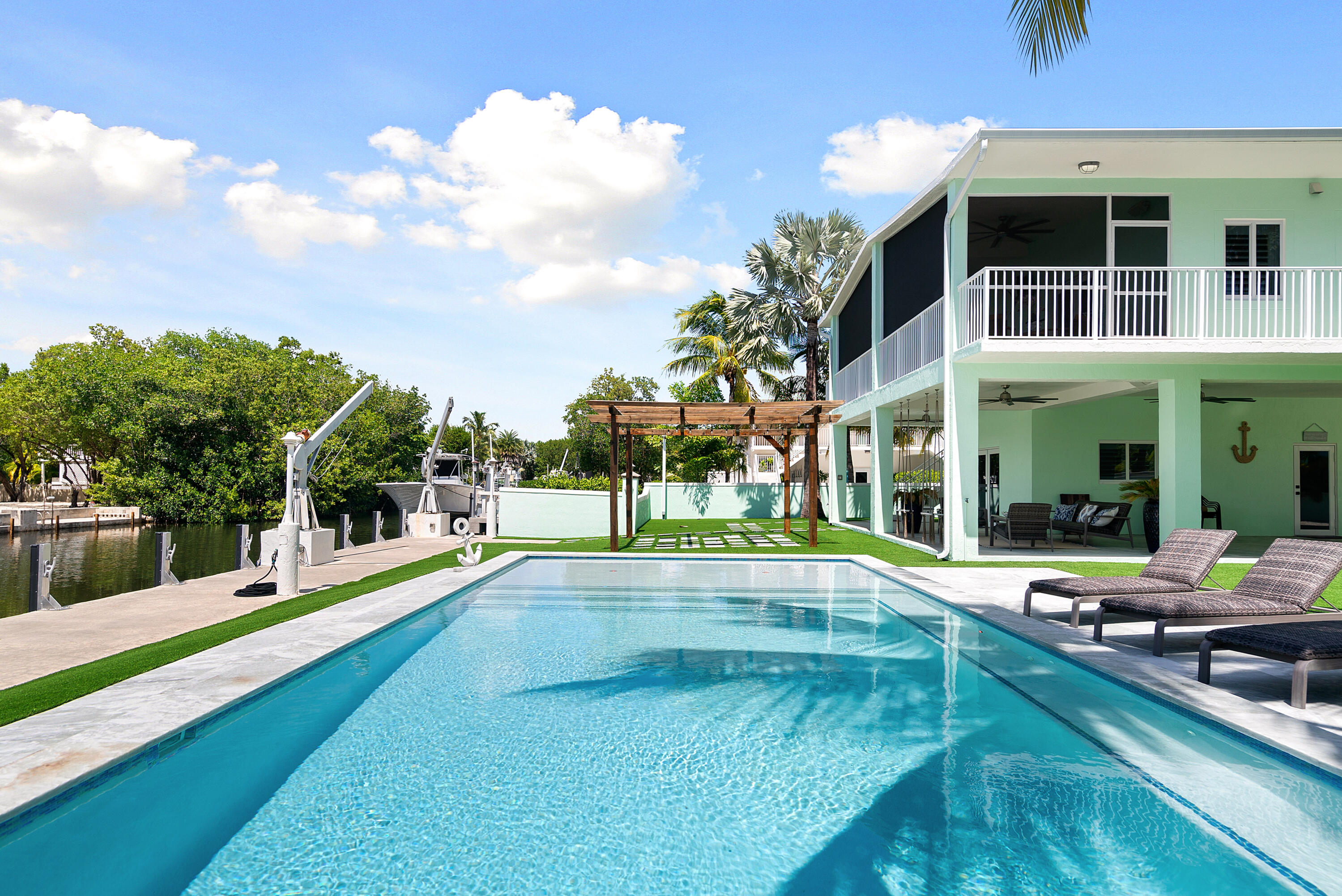 889 Ellen Drive