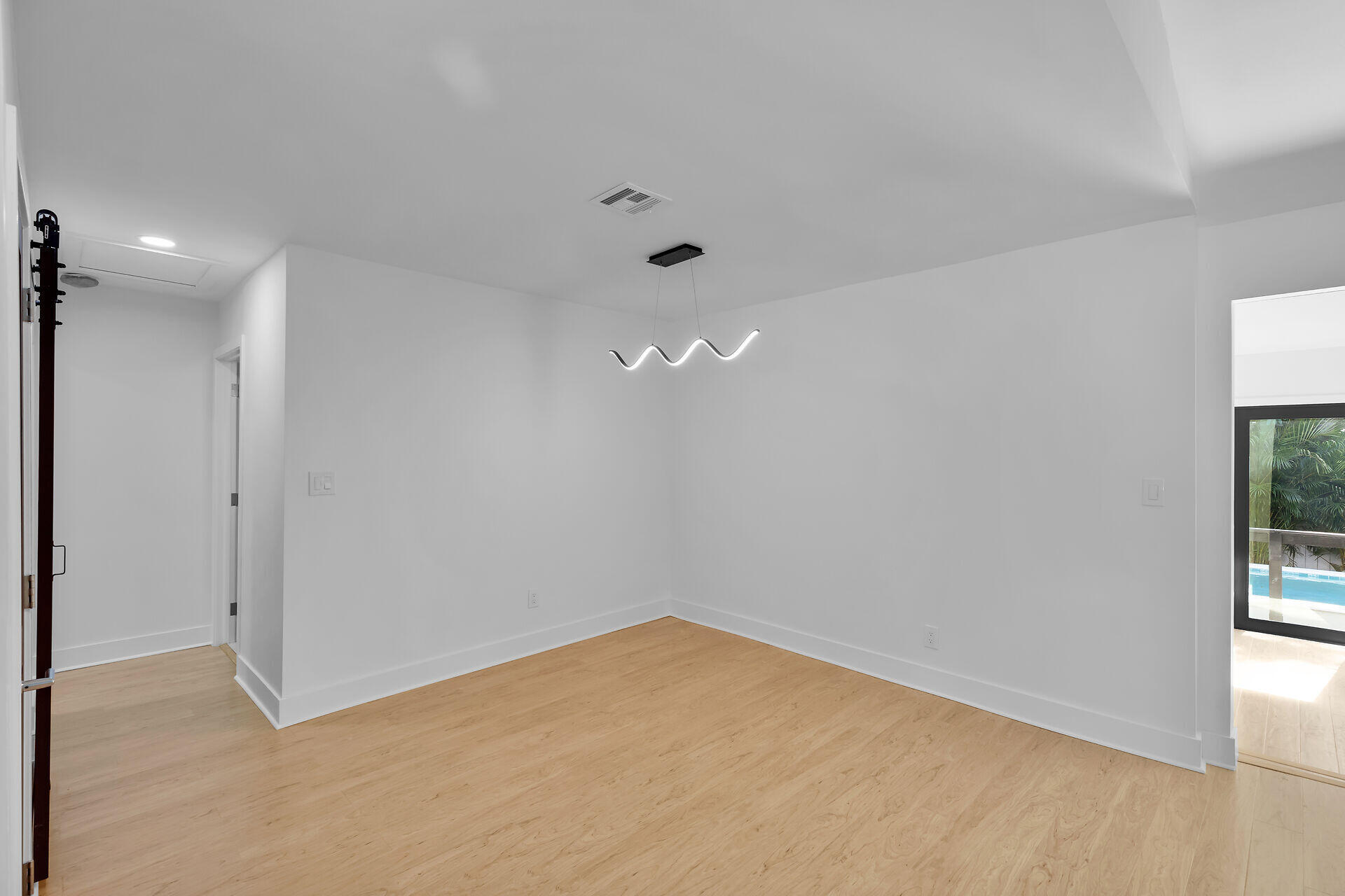 2800 Staples Avenue