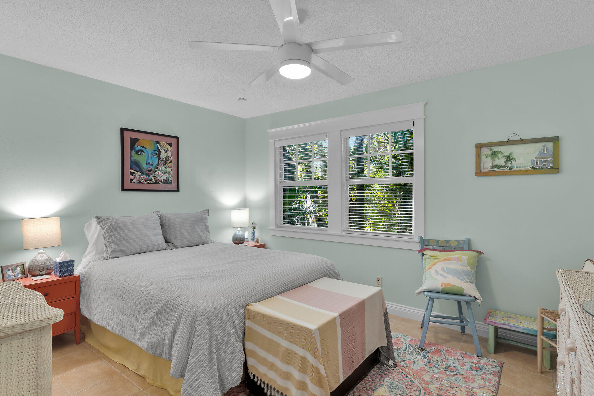 2911 Seidenberg Avenue