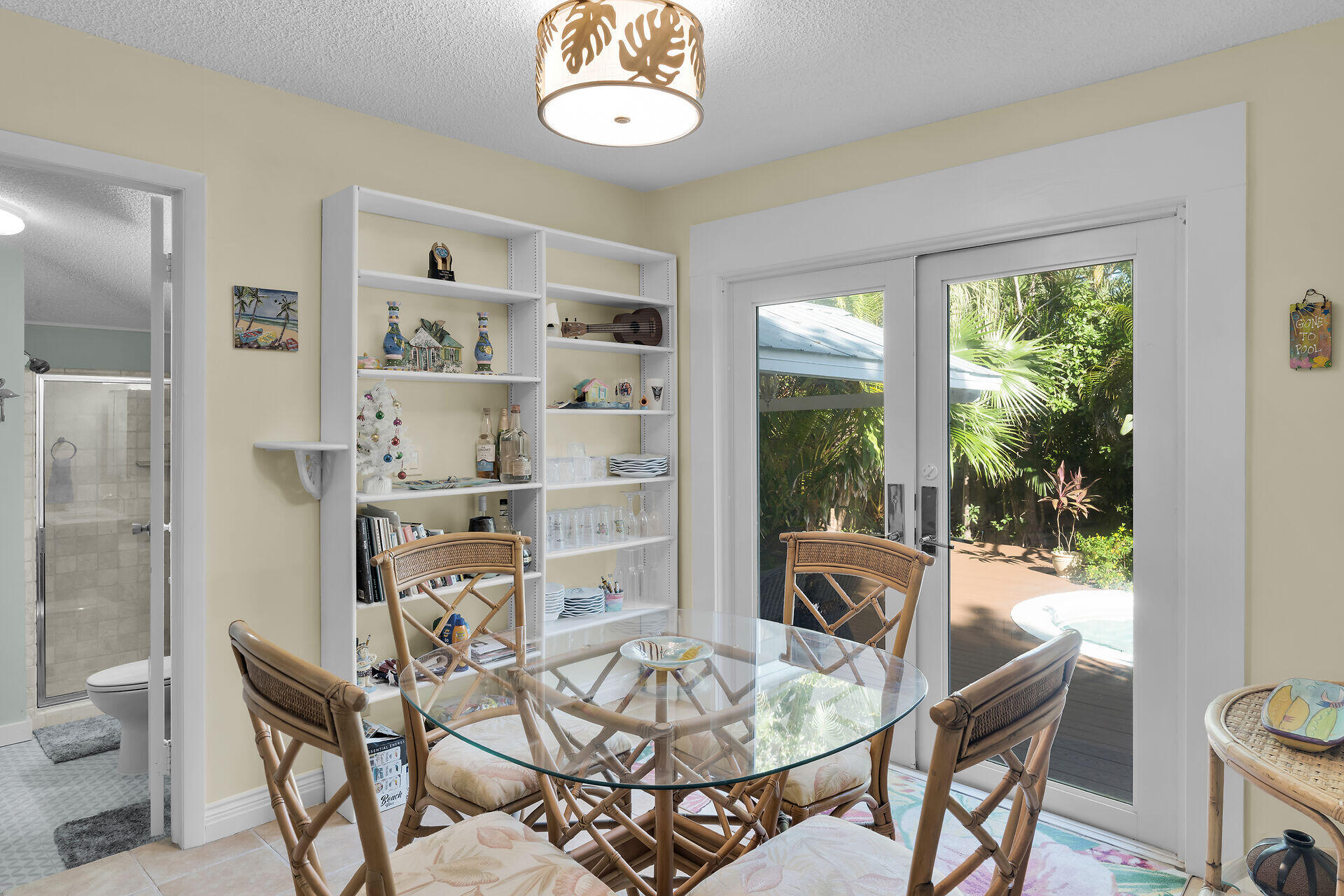 2911 Seidenberg Avenue