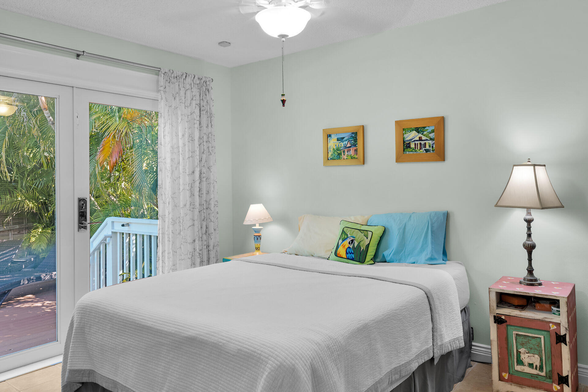 2911 Seidenberg Avenue