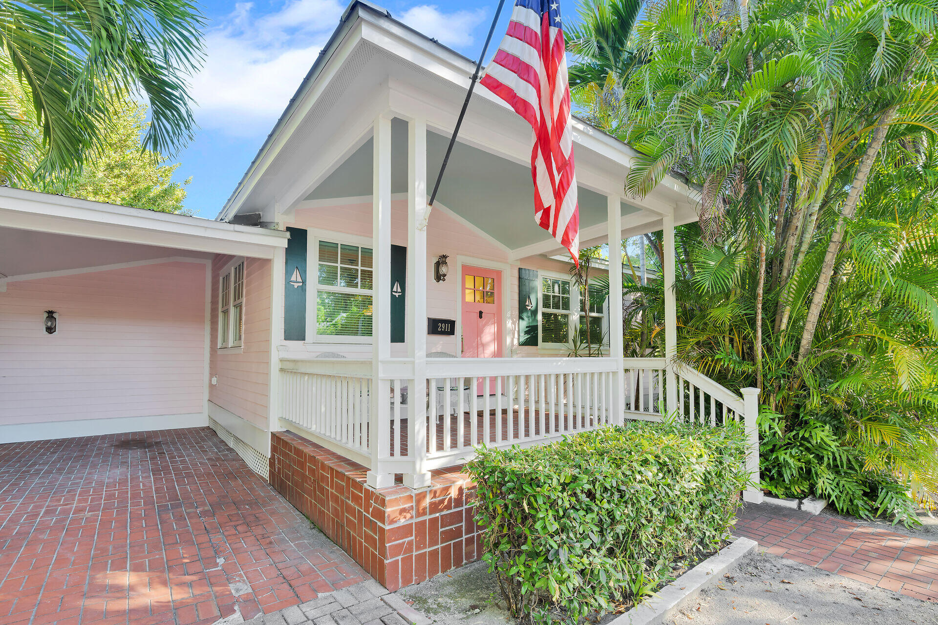 2911 Seidenberg Avenue