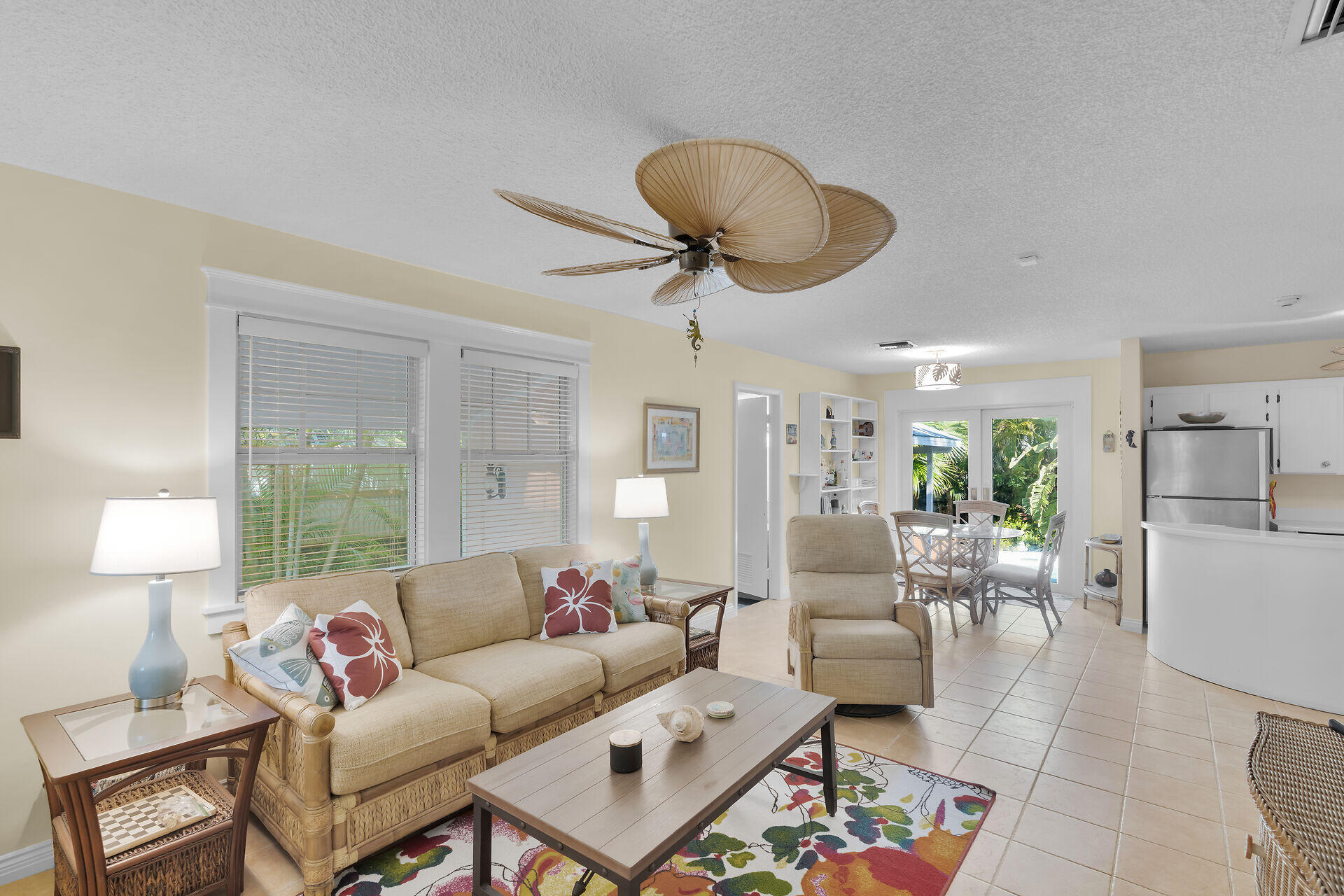 2911 Seidenberg Avenue