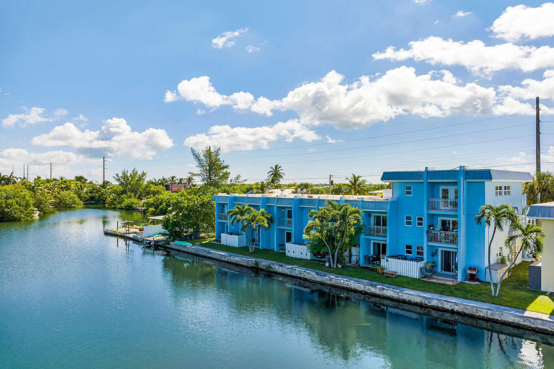 201 Coppitt Road Unit: 202C