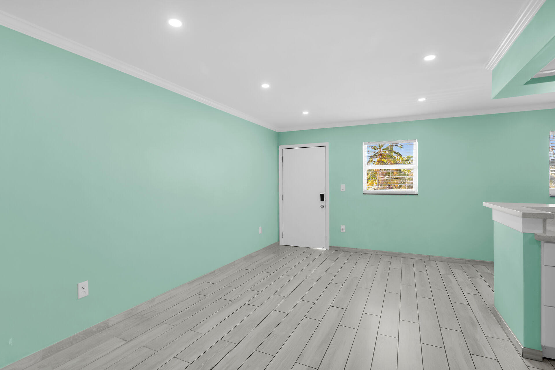 201 Coppitt Road Unit: 202C