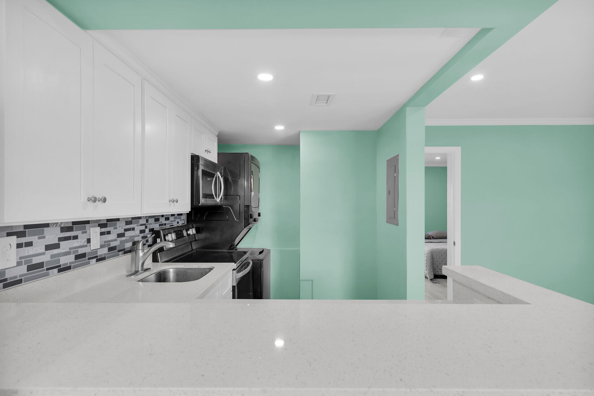 201 Coppitt Road Unit: 202C