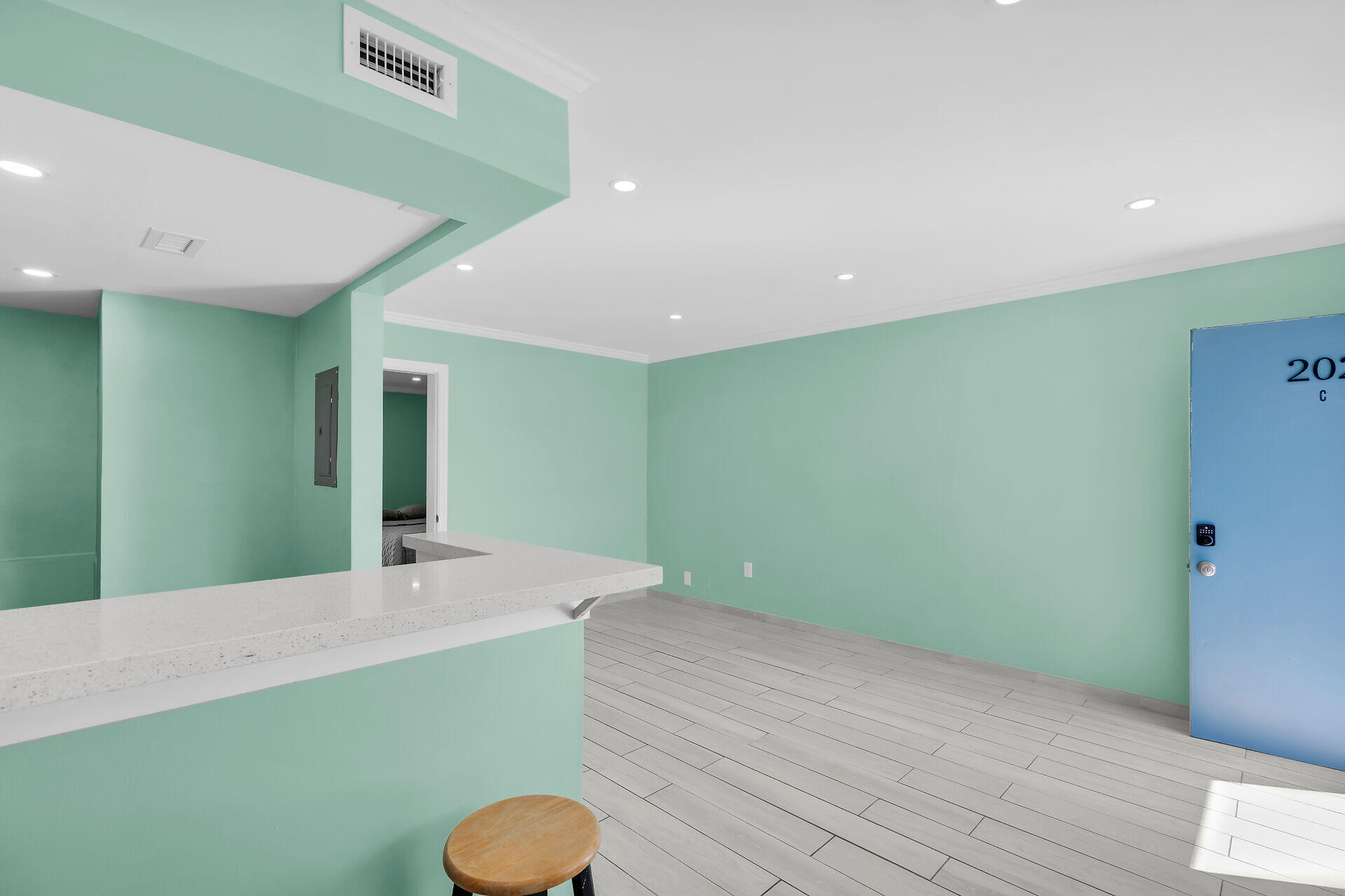 201 Coppitt Road Unit: 202C