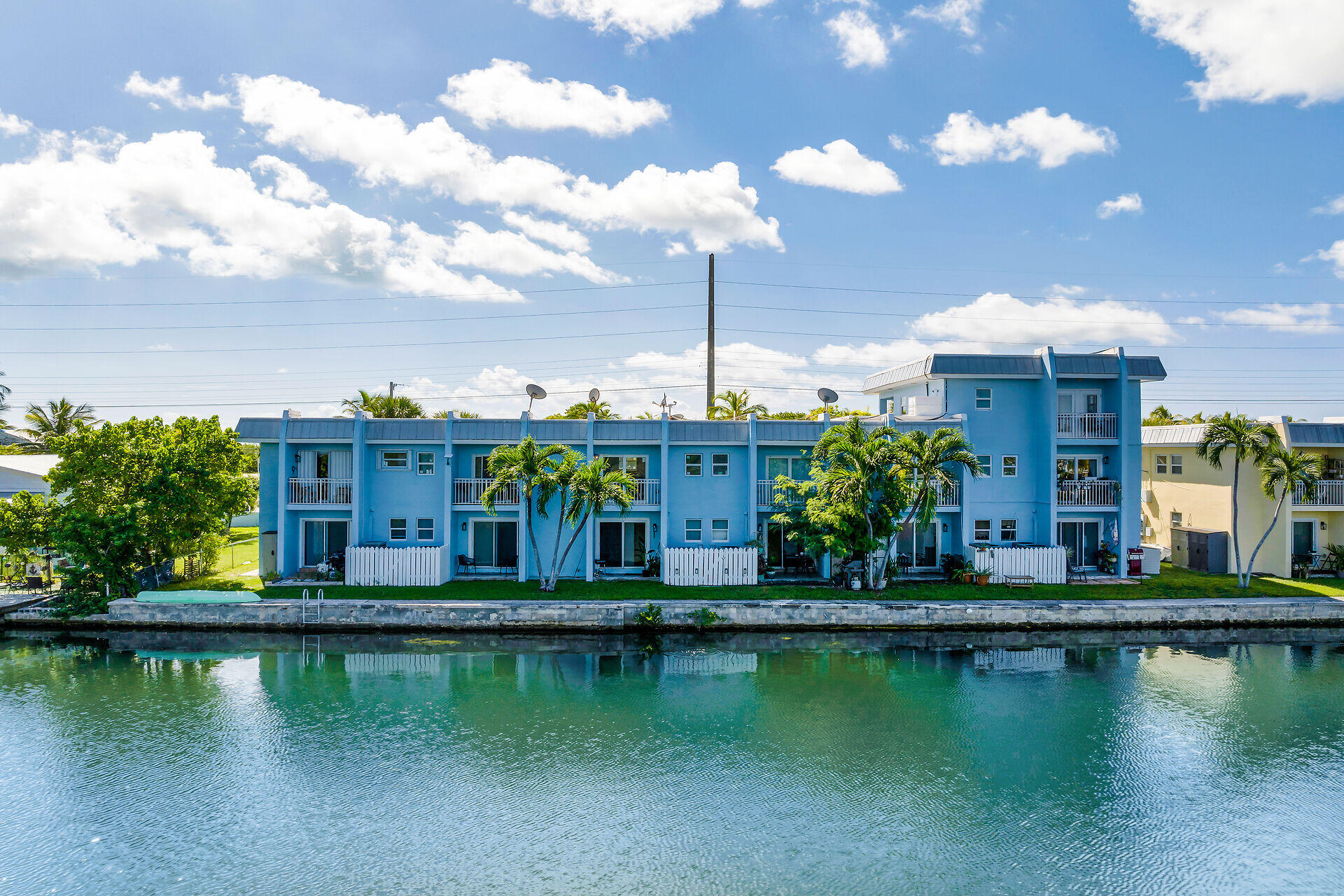 201 Coppitt Road Unit: 202C