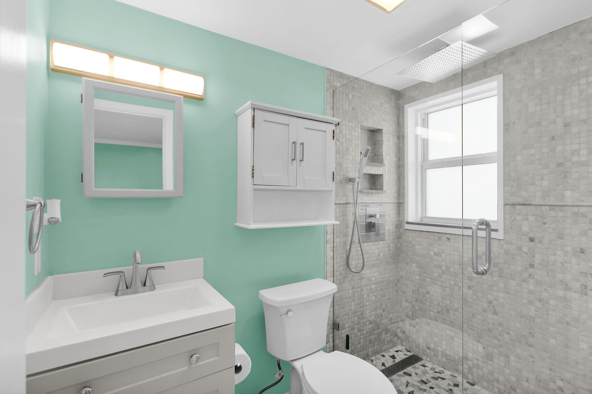 201 Coppitt Road Unit: 202C