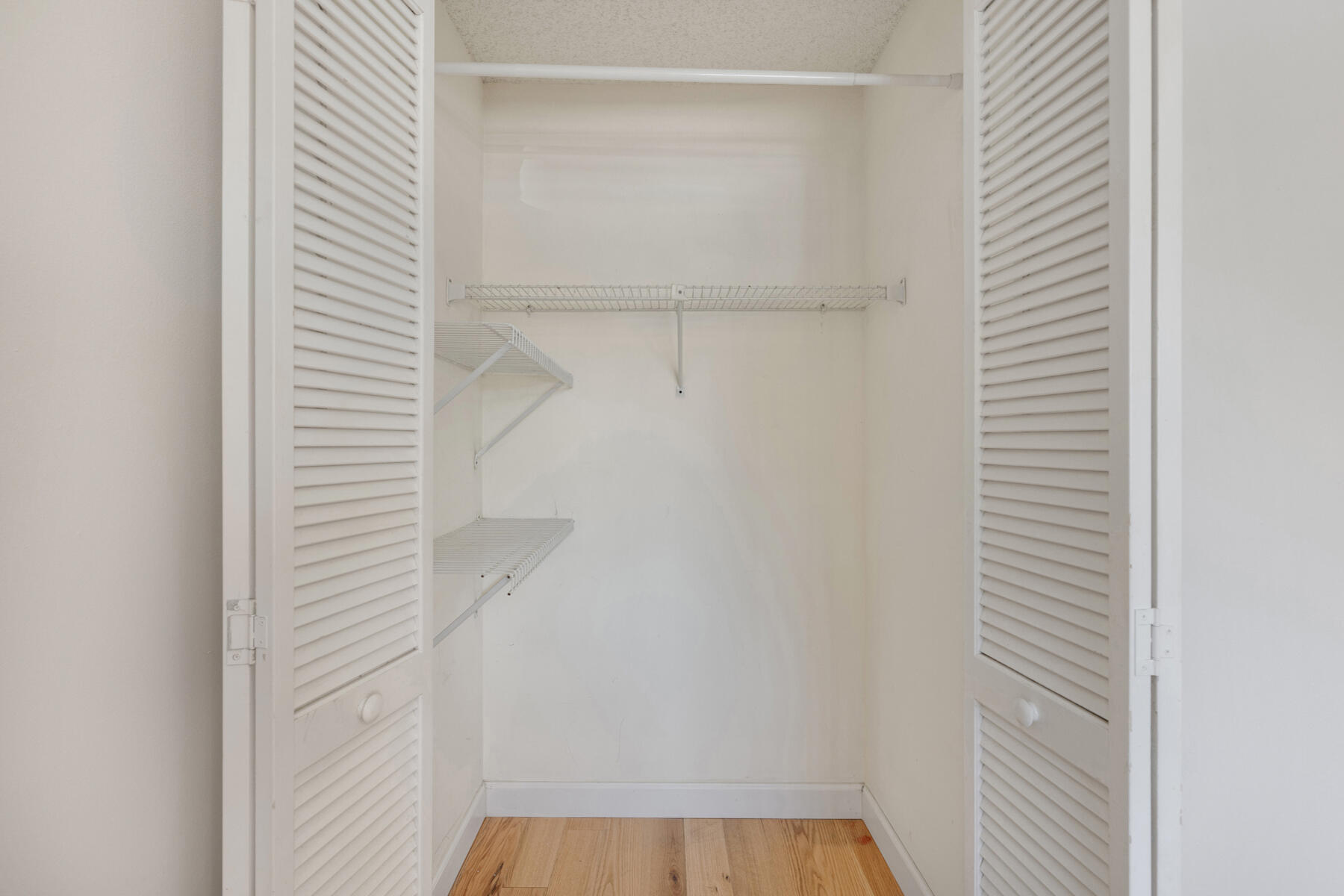 98202 Windward Avenue