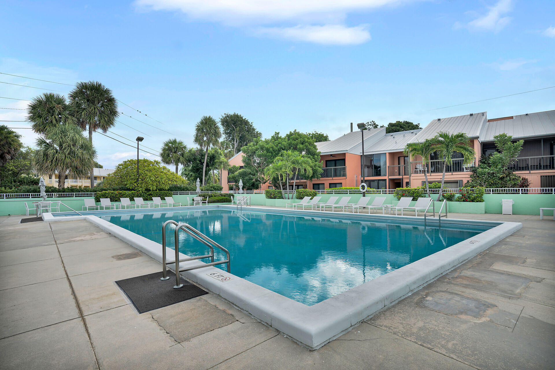 98202 Windward Avenue