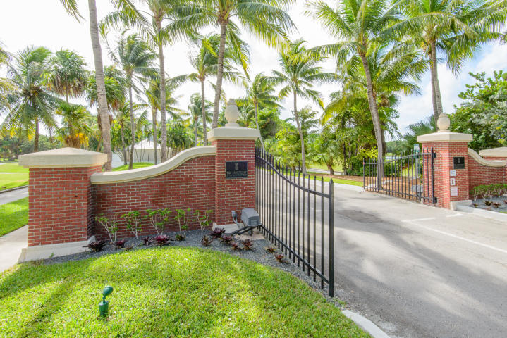 45 Spoonbill Way