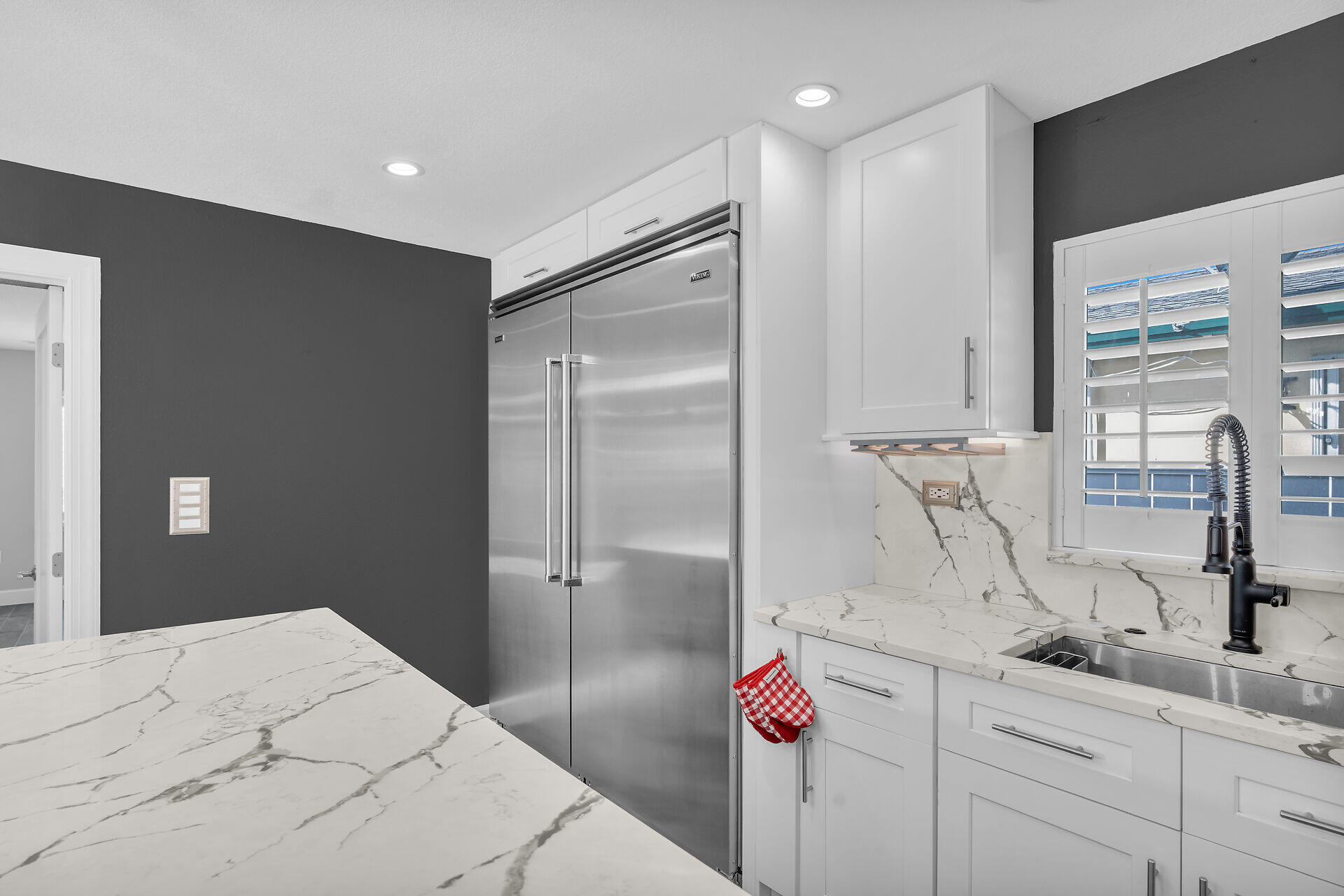 33D 11Th Avenue