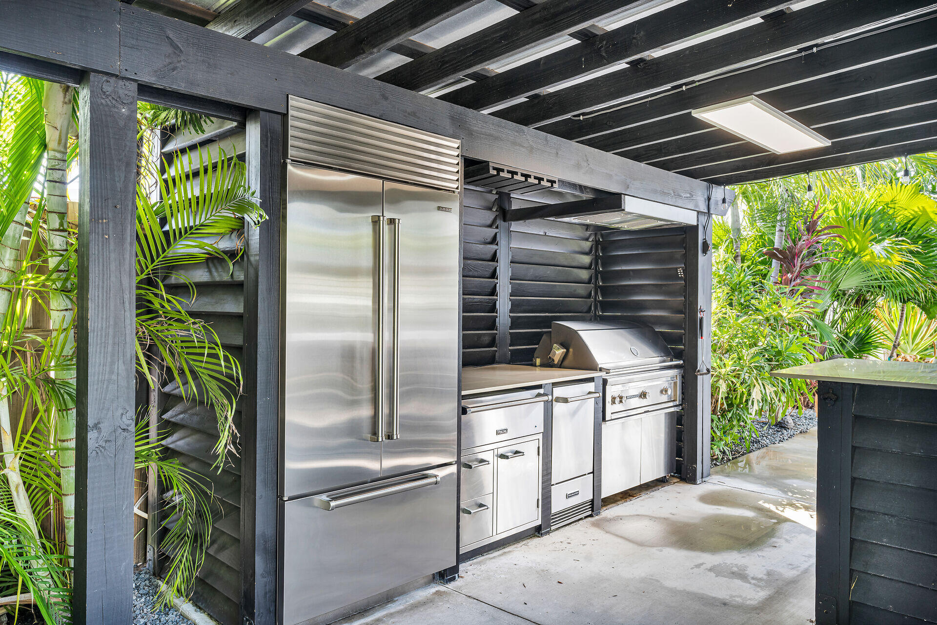 33D 11Th Avenue