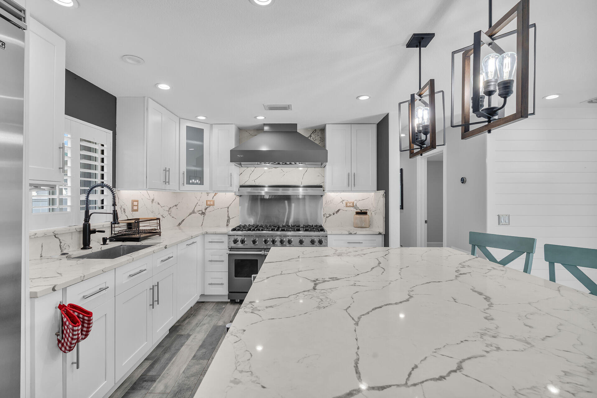 33D 11Th Avenue