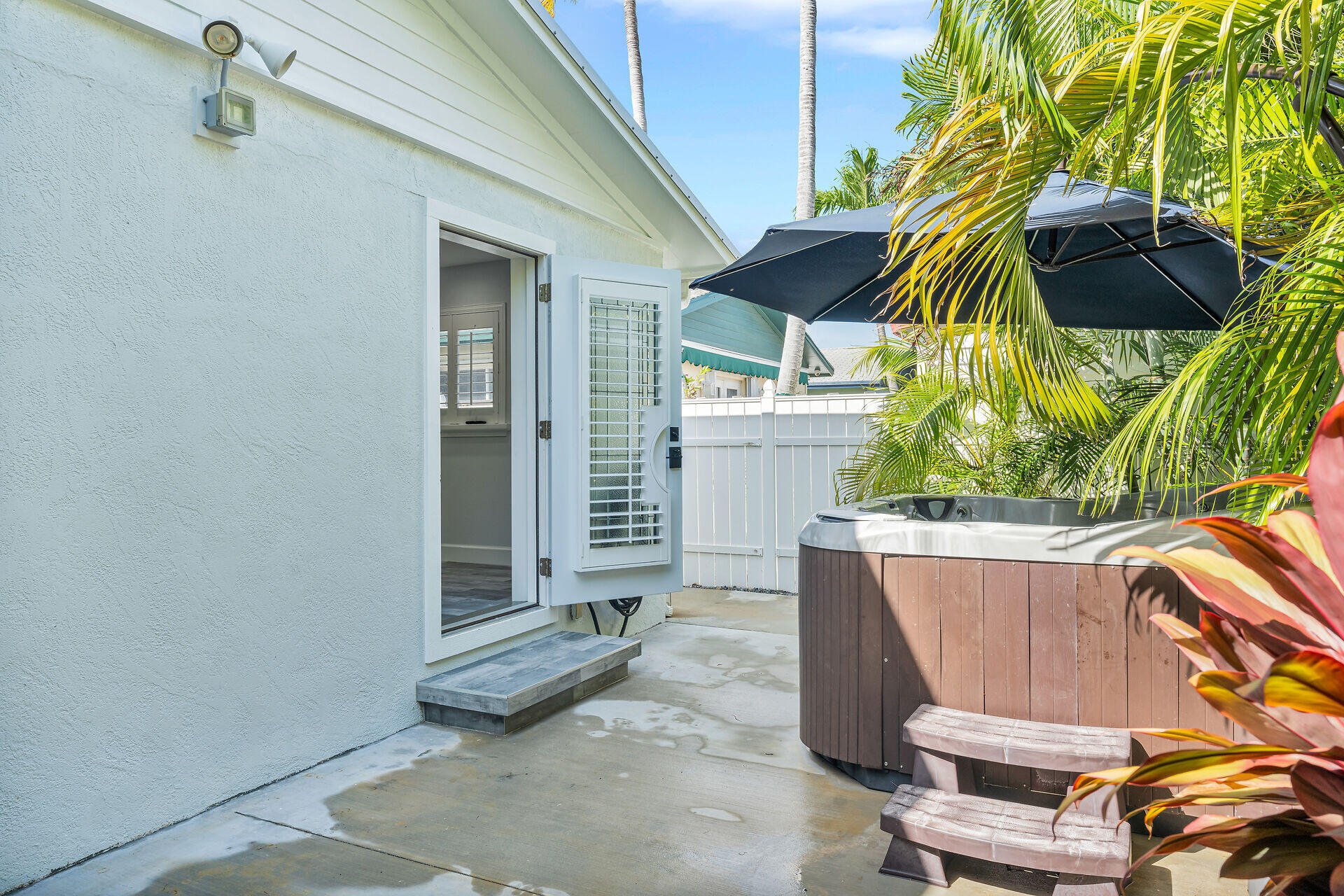 33D 11Th Avenue