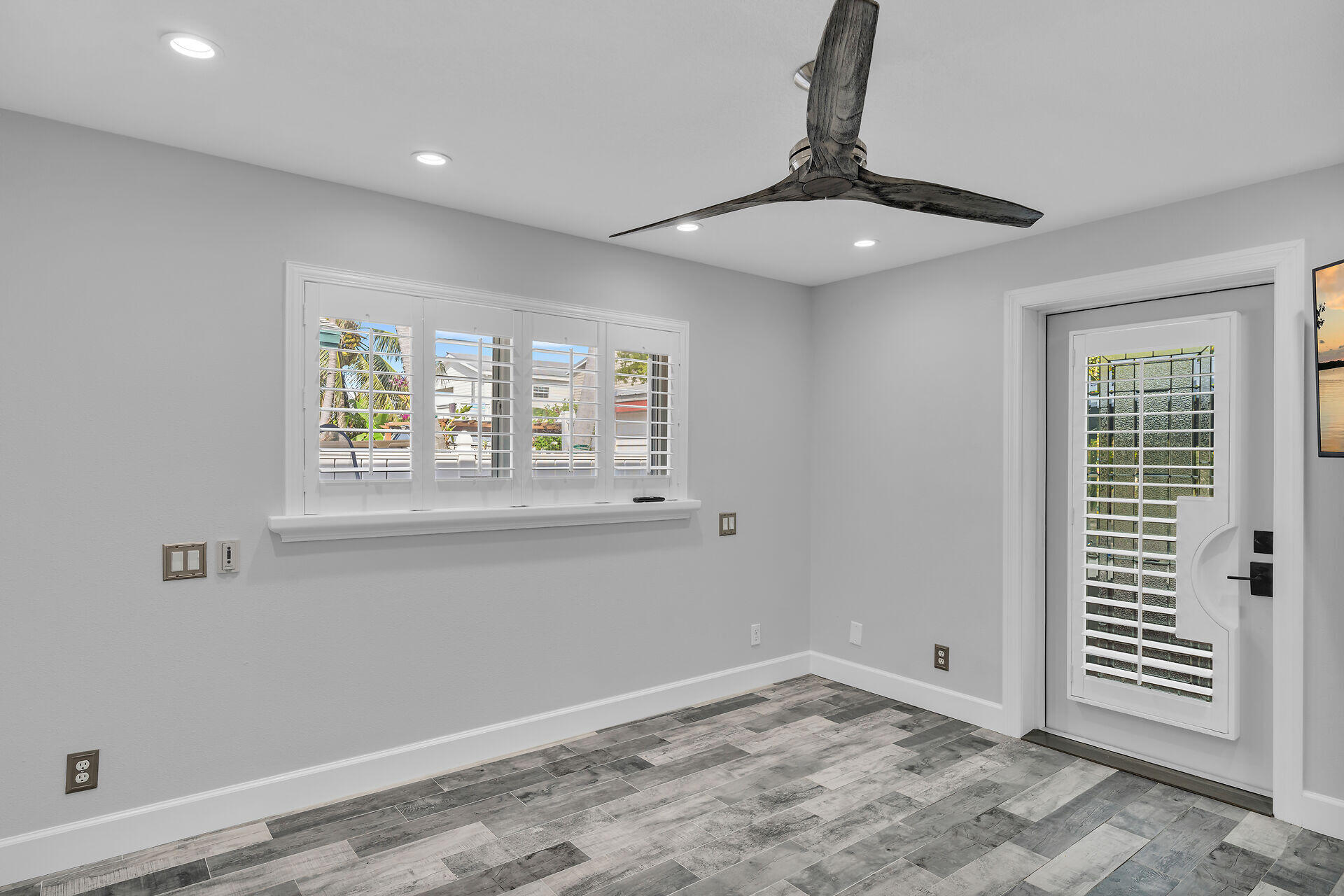 33D 11Th Avenue