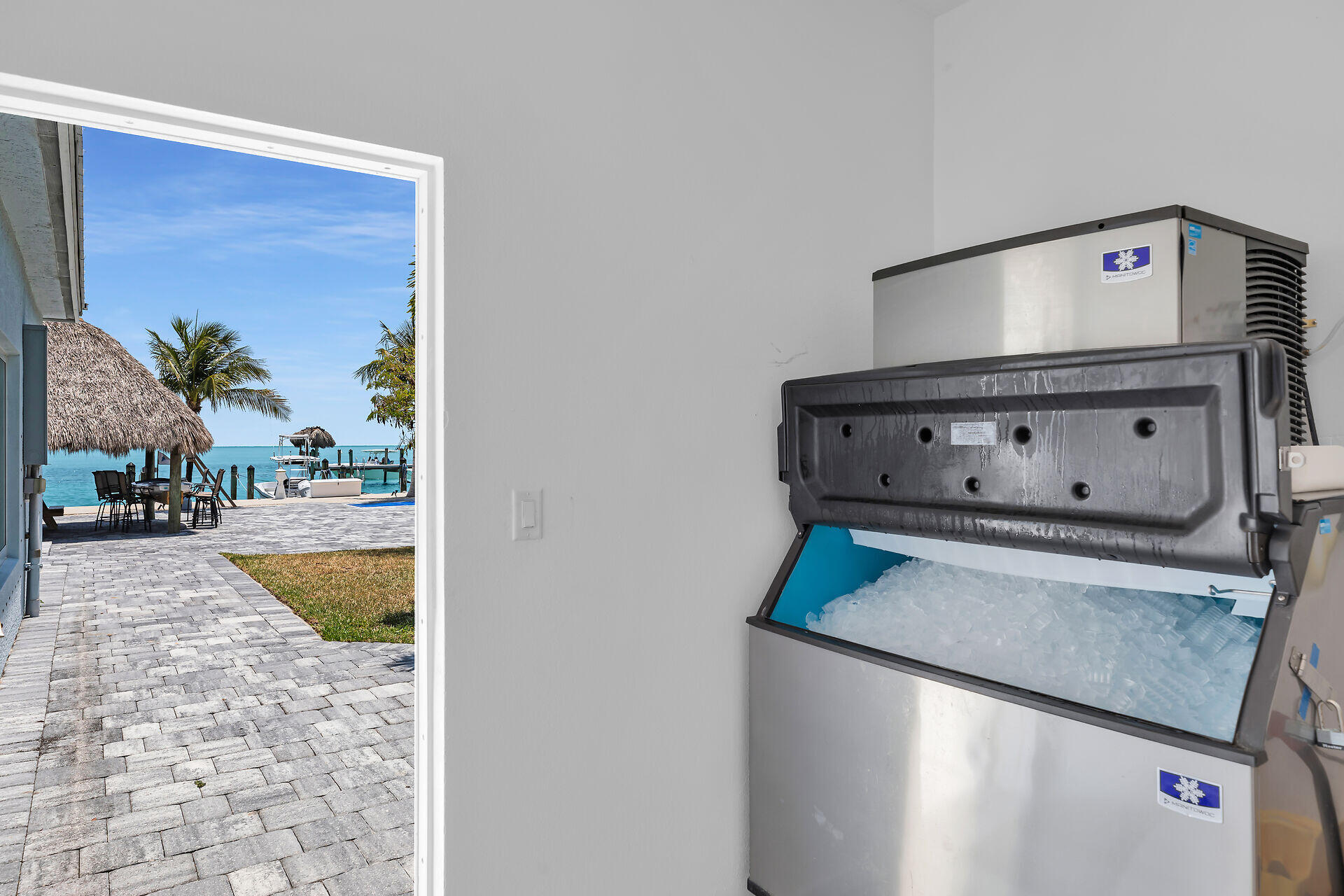 10877 Overseas Highway Unit: 120