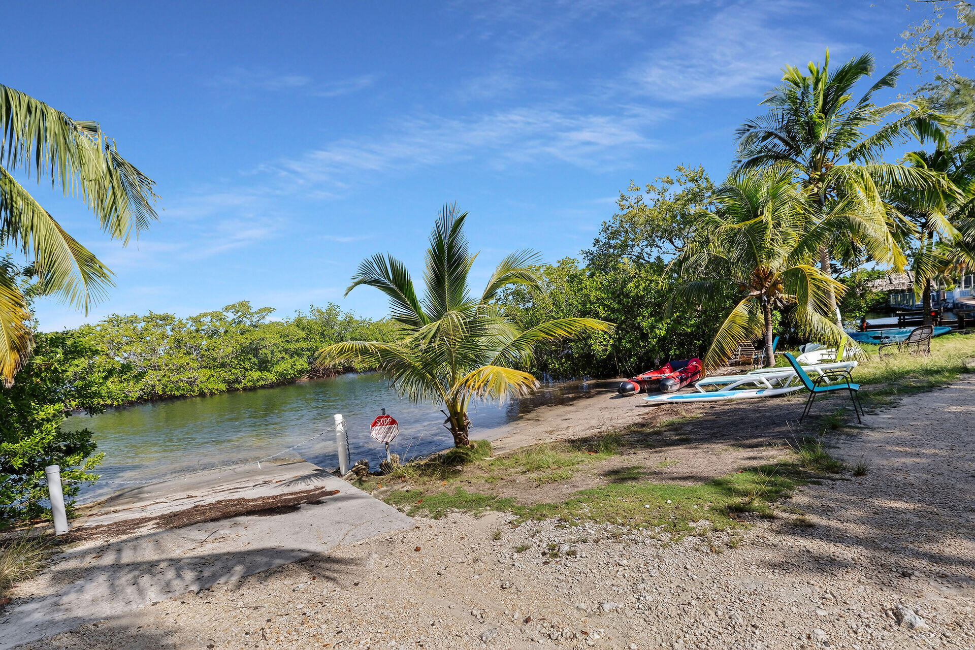 5206 Dogwood Dell Street