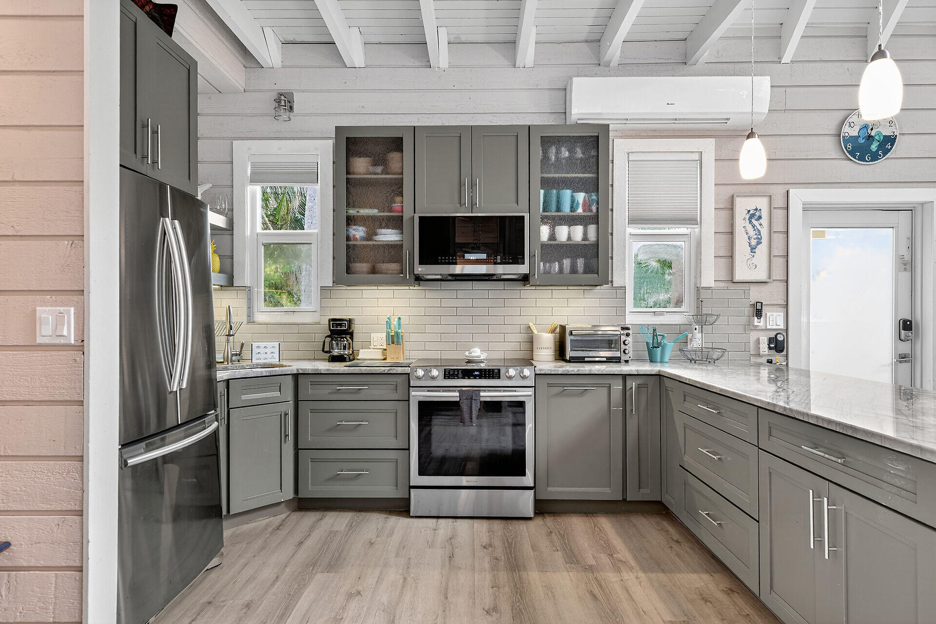 5206 Dogwood Dell Street