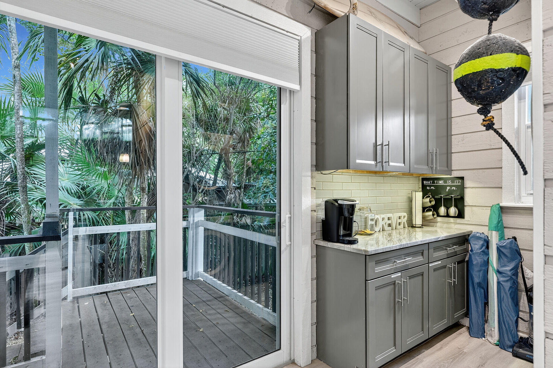 5206 Dogwood Dell Street