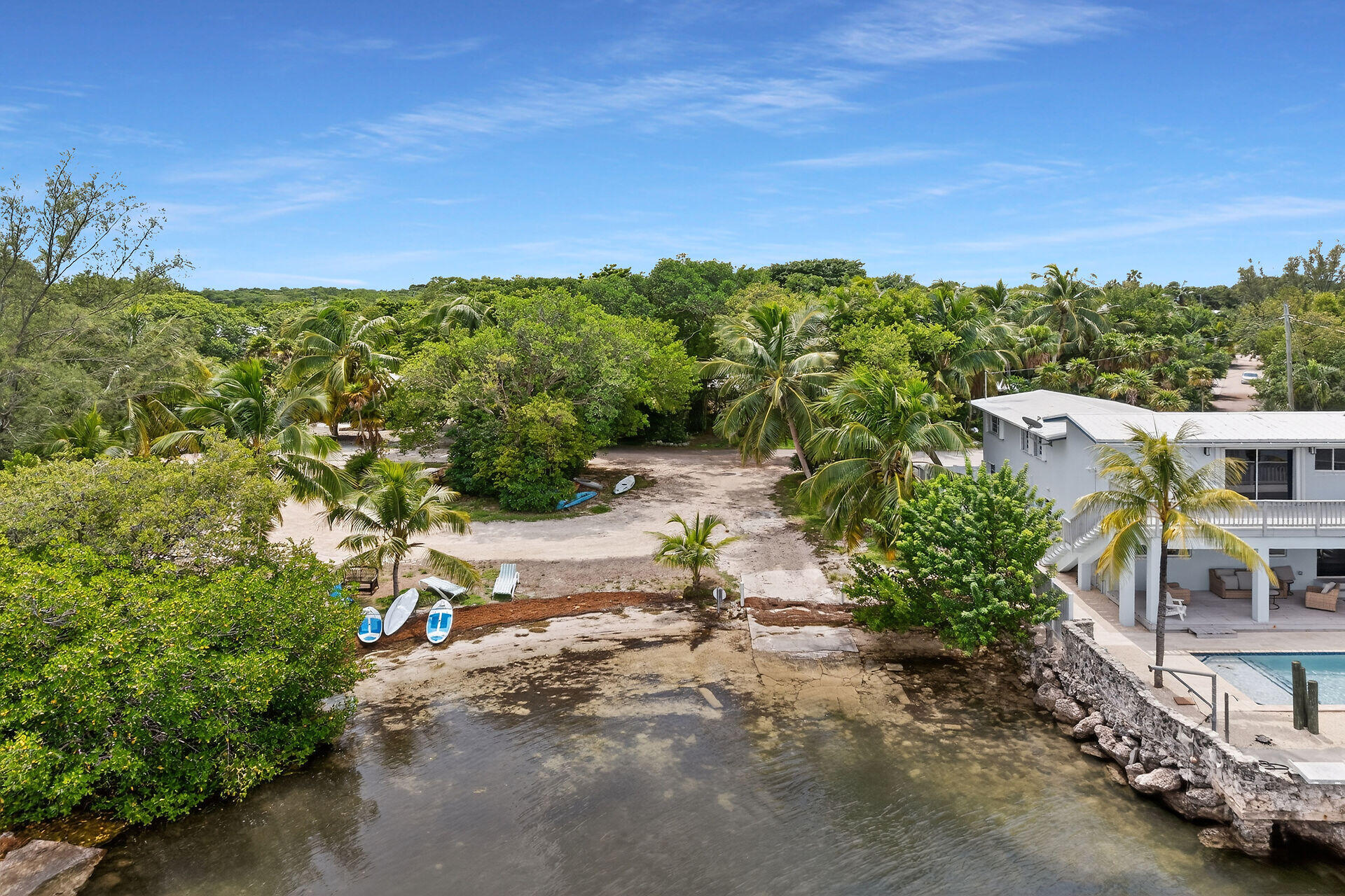 5206 Dogwood Dell Street