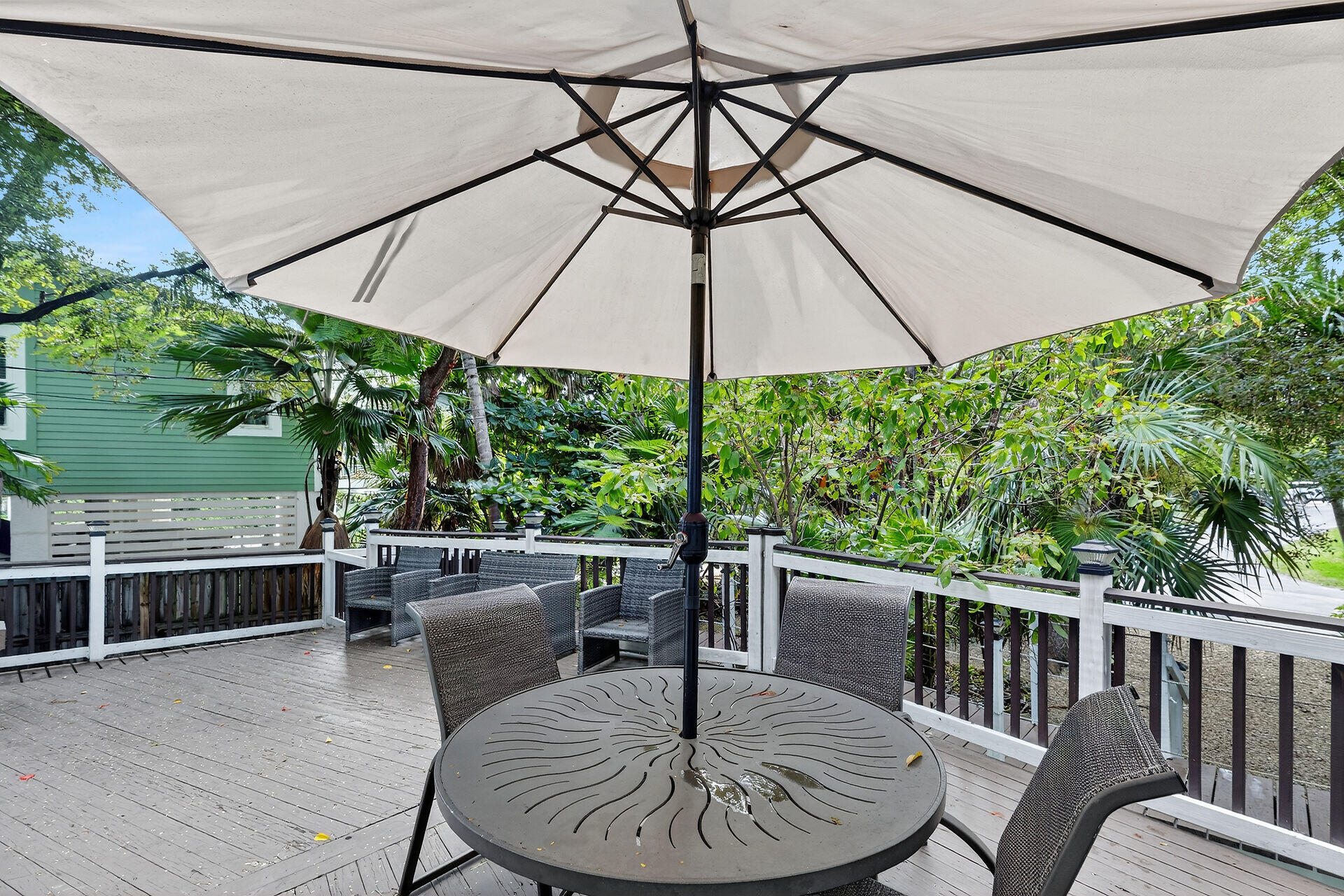 5206 Dogwood Dell Street