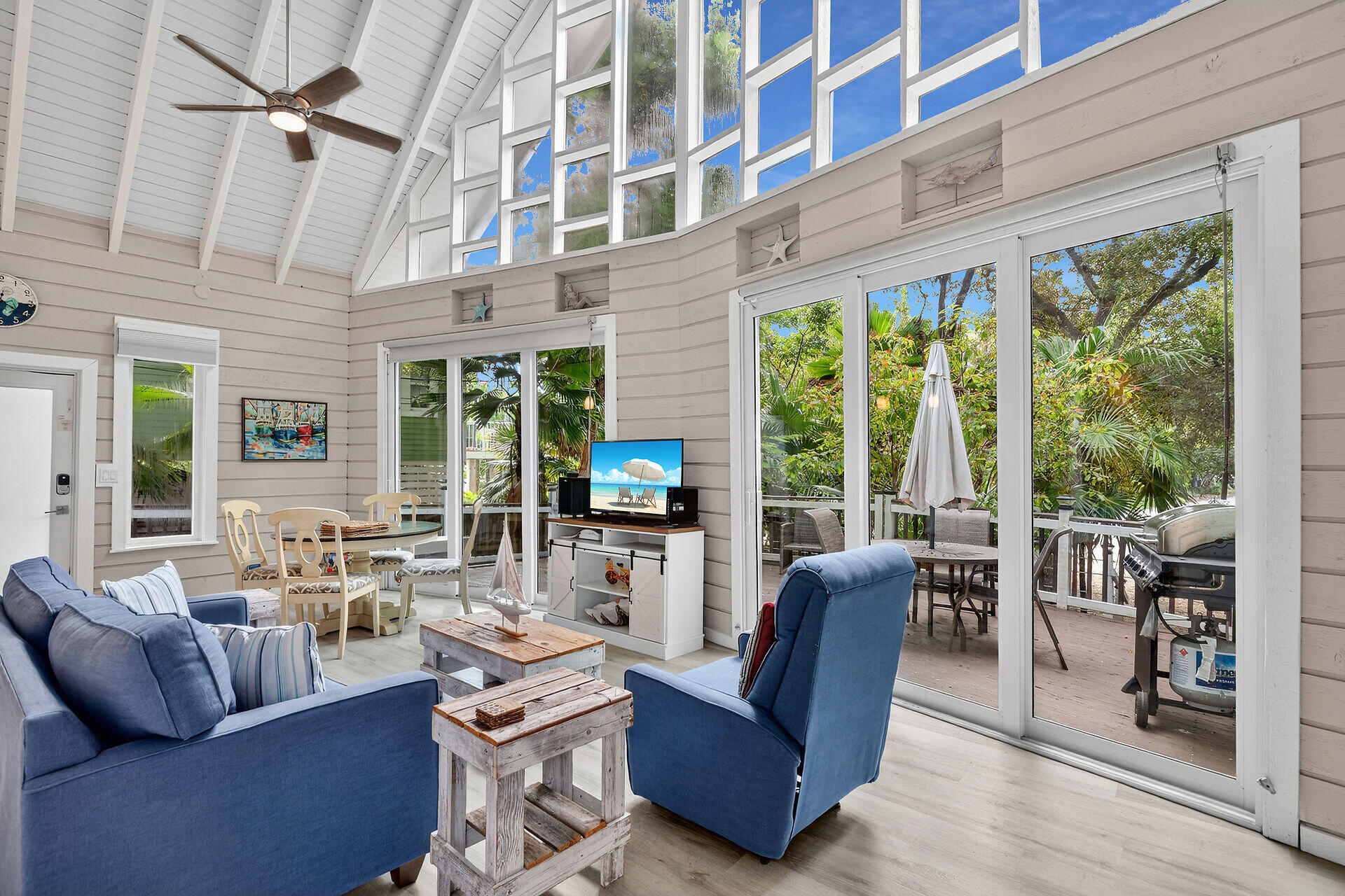 5206 Dogwood Dell Street