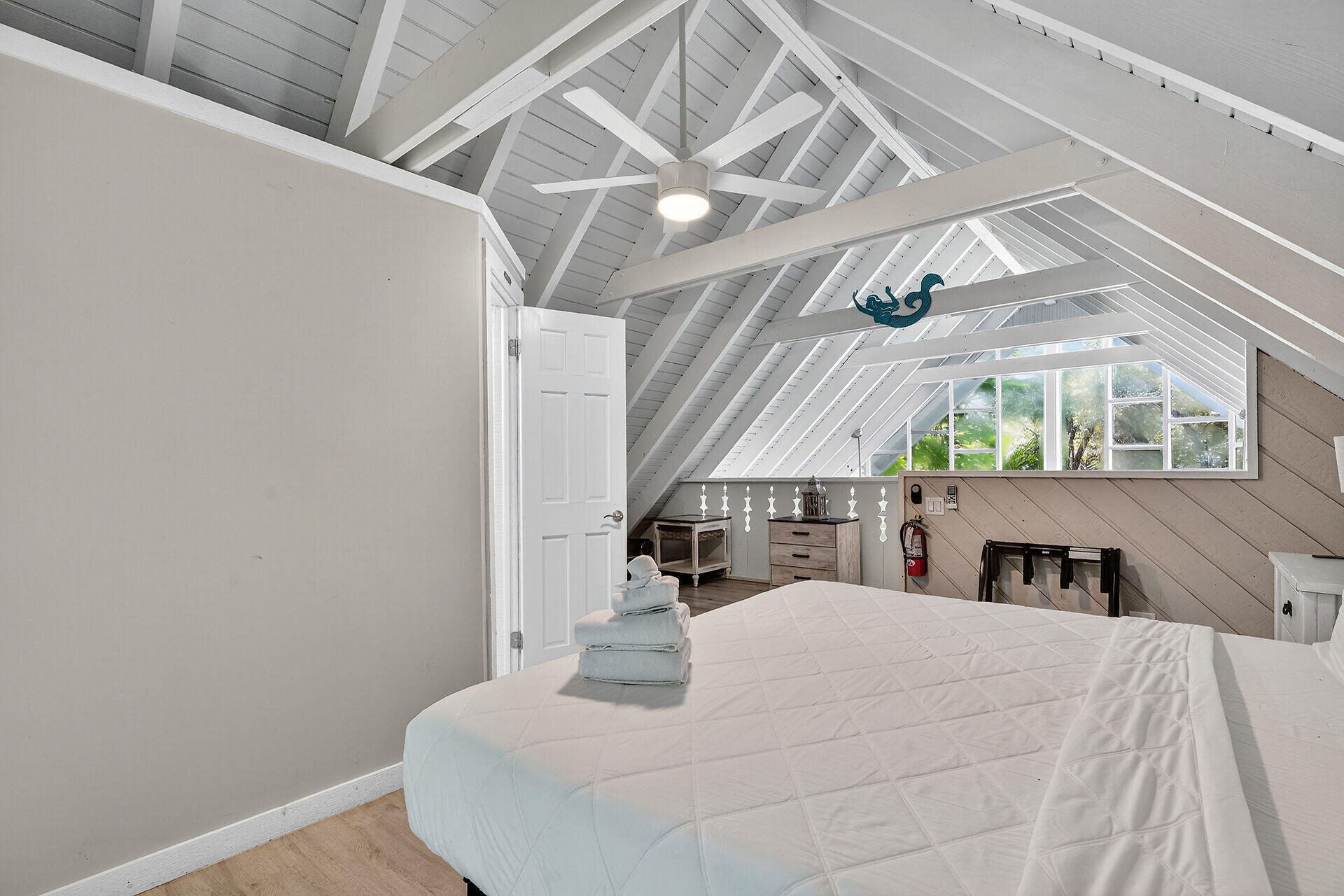 5206 Dogwood Dell Street