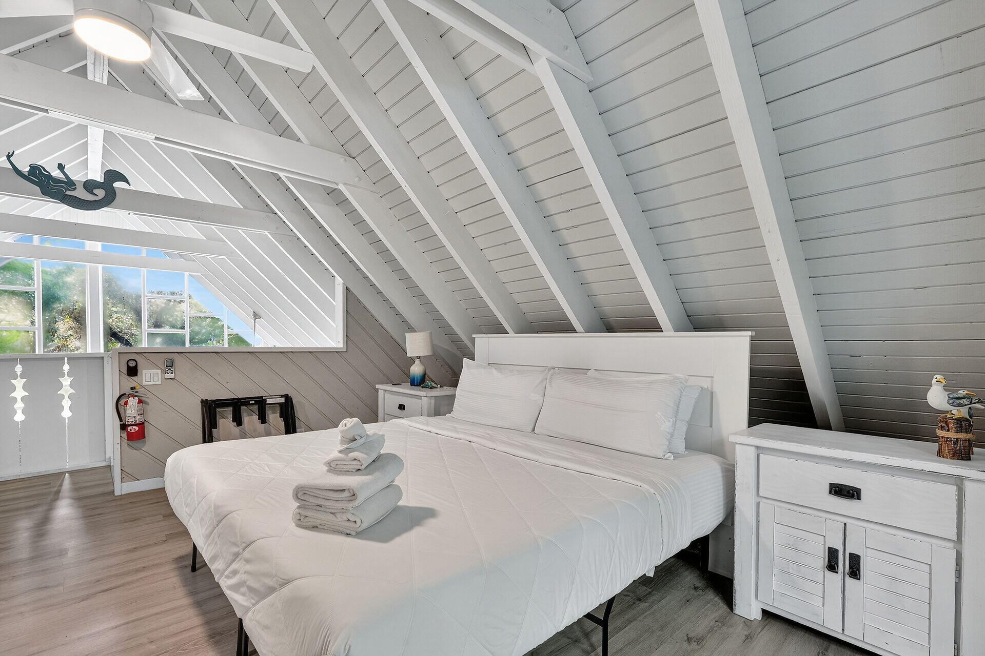 5206 Dogwood Dell Street