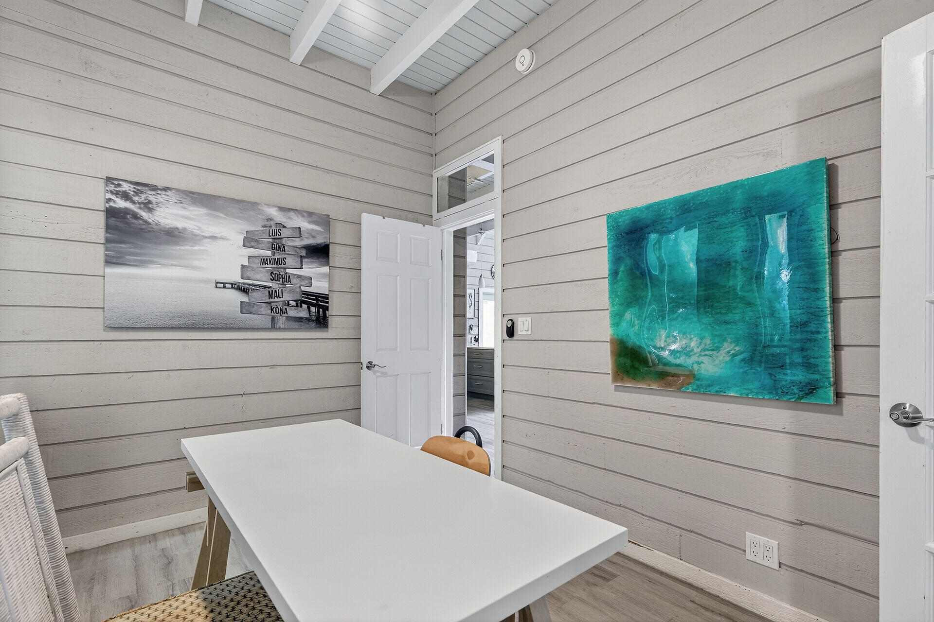 5206 Dogwood Dell Street