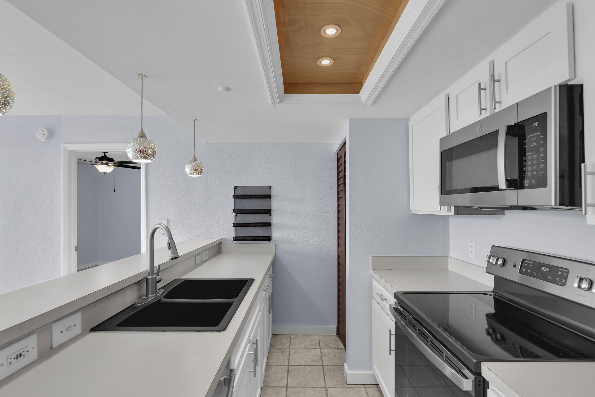 3635 Seaside Drive Unit: 206