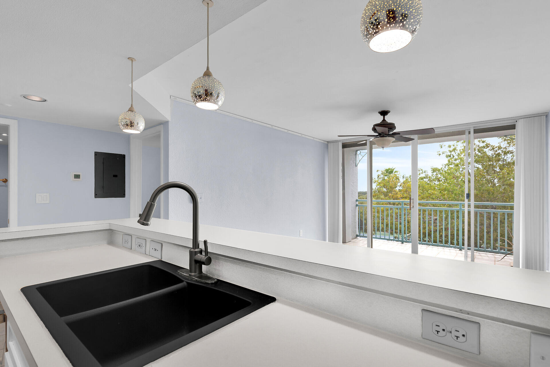 3635 Seaside Drive Unit: 206