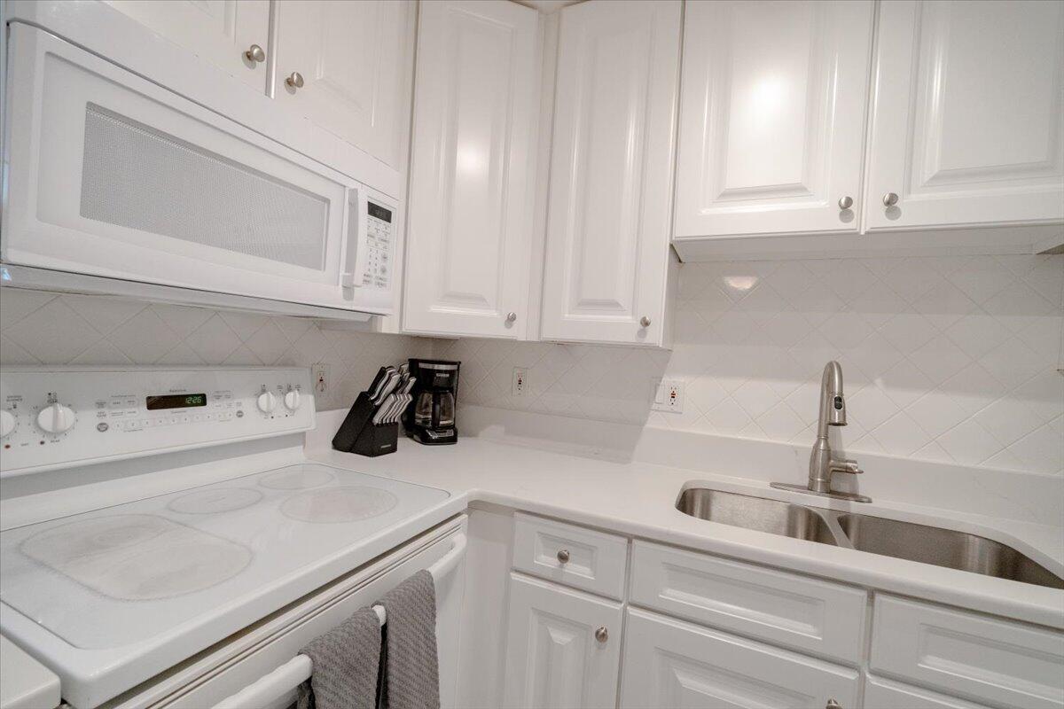 1101 W Ocean Drive Unit: 13