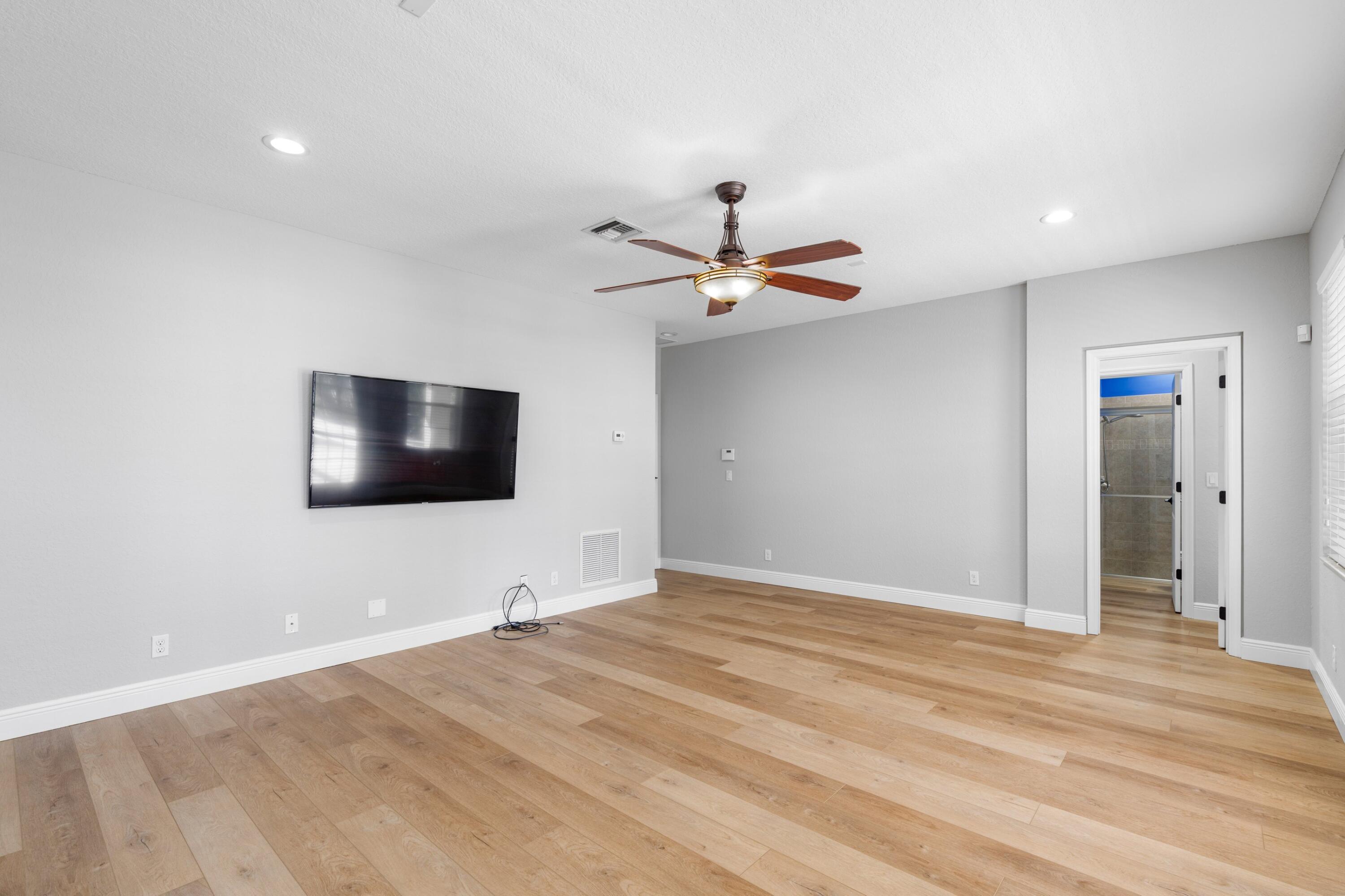 3456 Oakmont Estates Boulevard