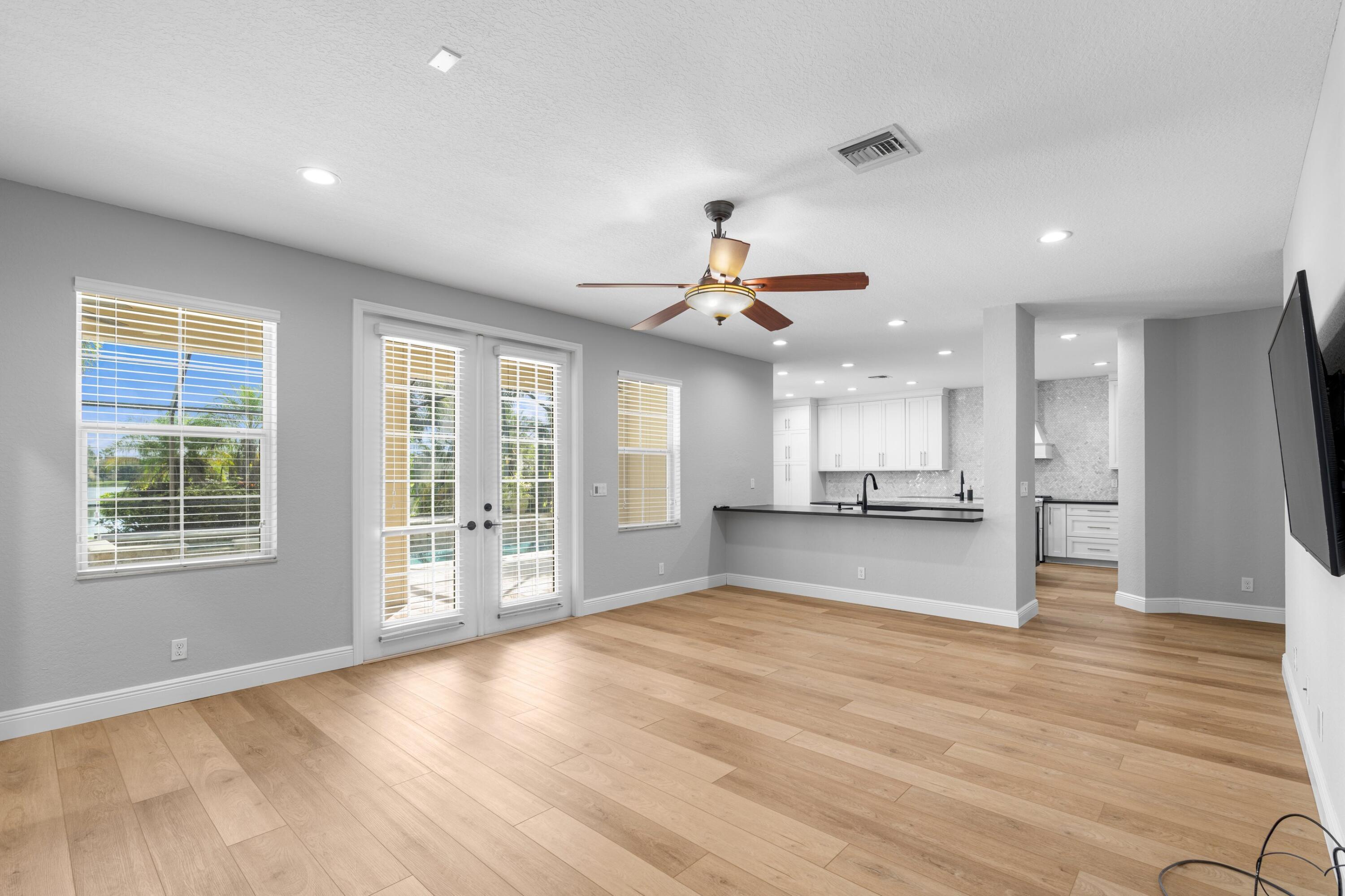 3456 Oakmont Estates Boulevard