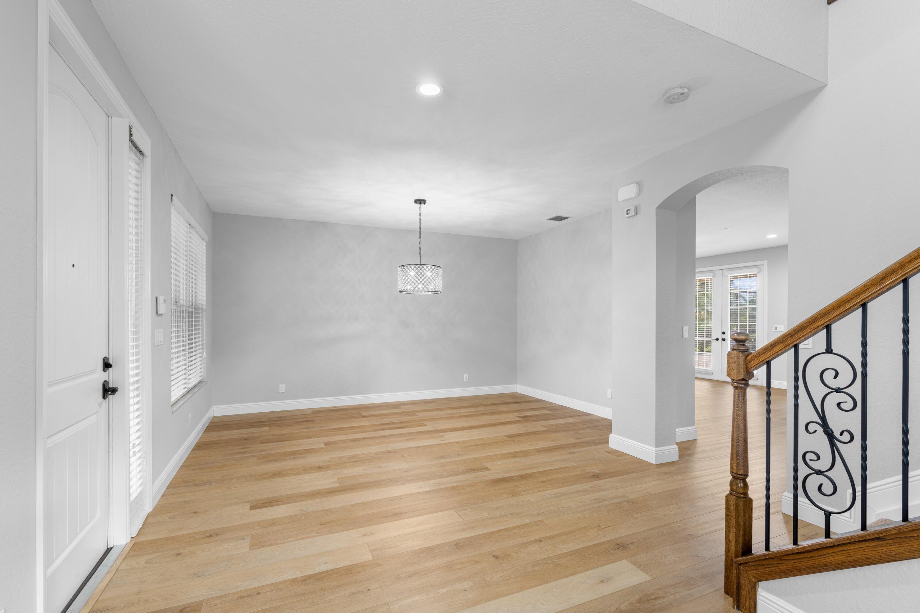 3456 Oakmont Estates Boulevard