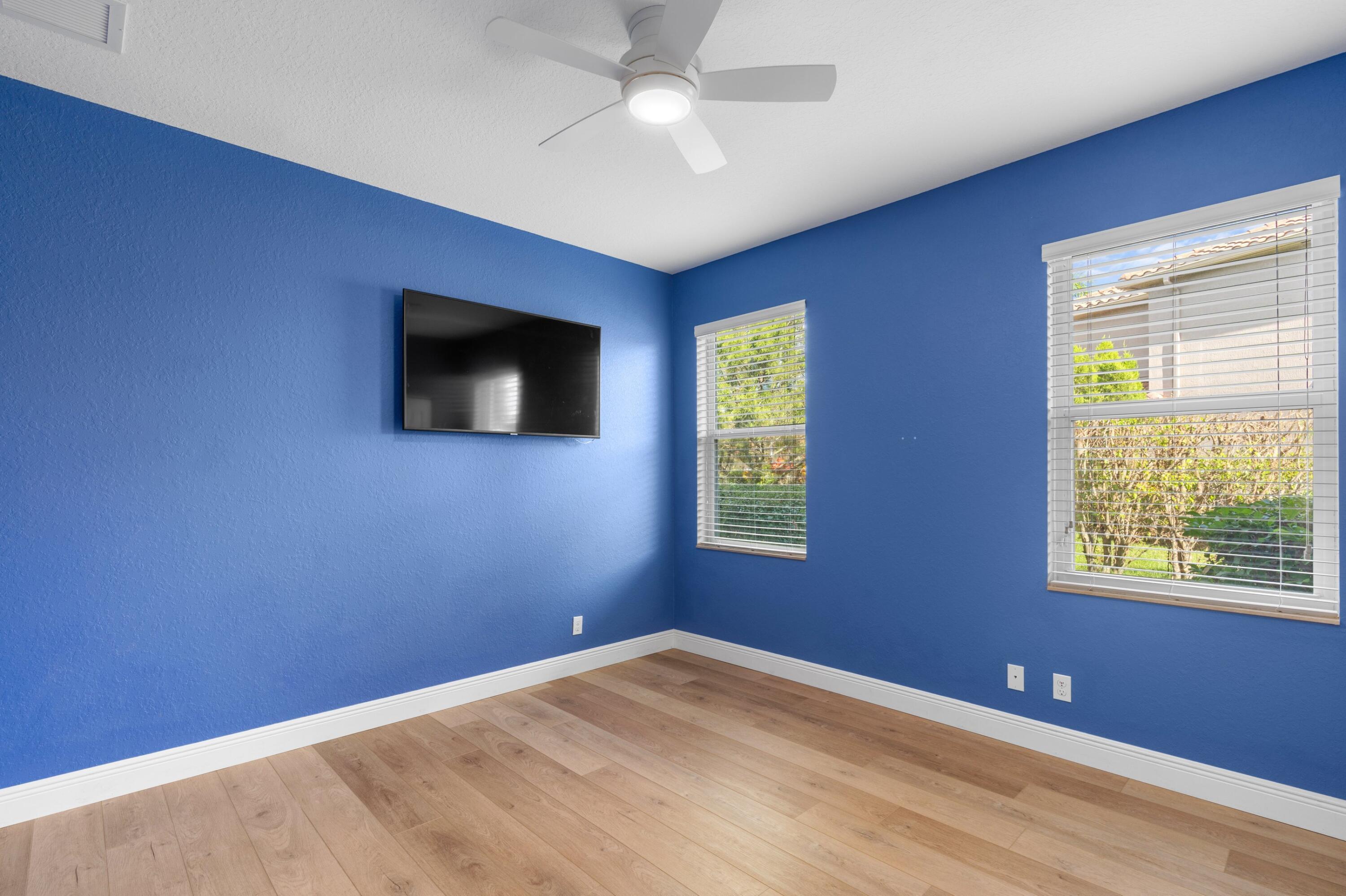 3456 Oakmont Estates Boulevard