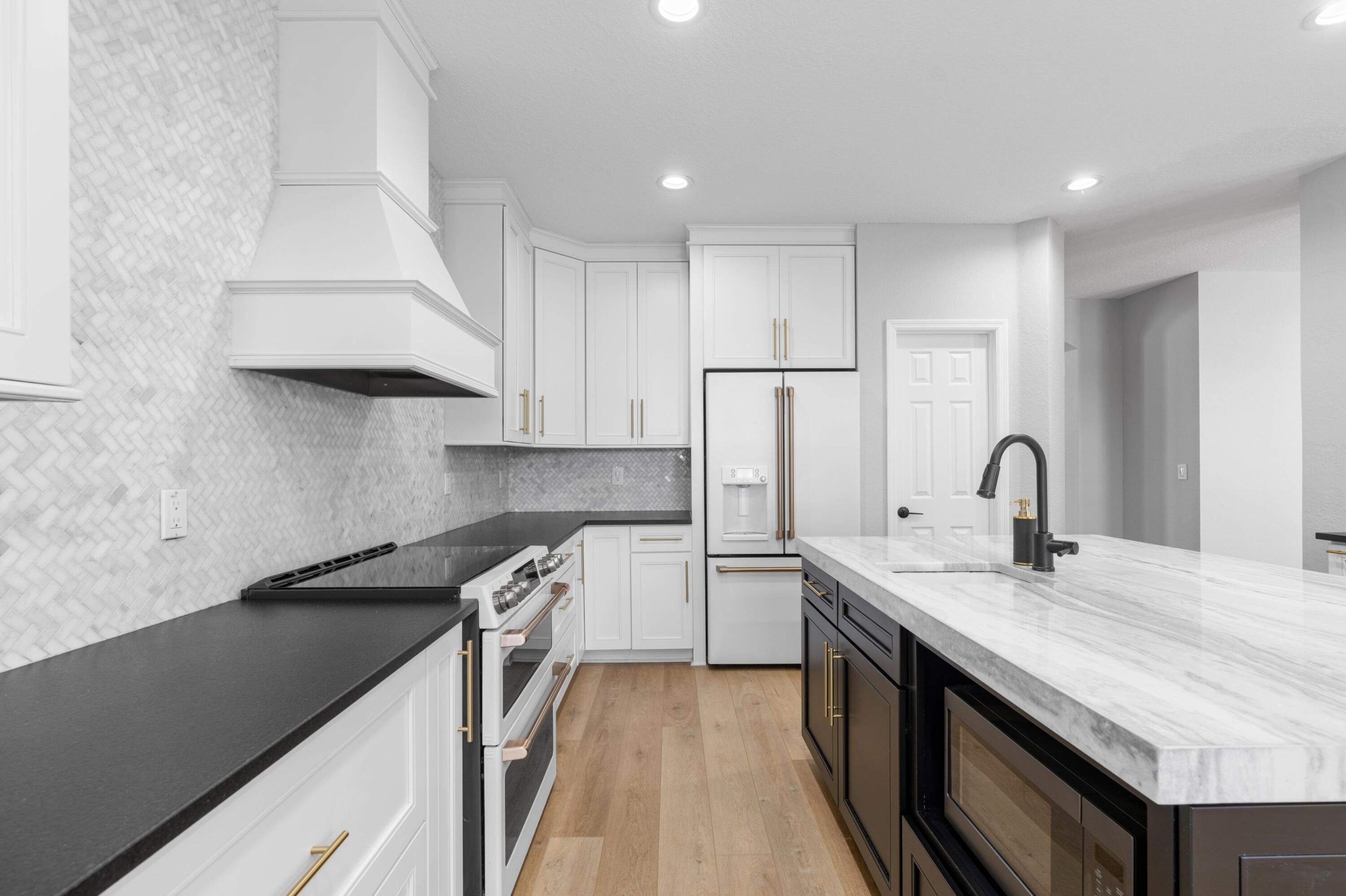 3456 Oakmont Estates Boulevard