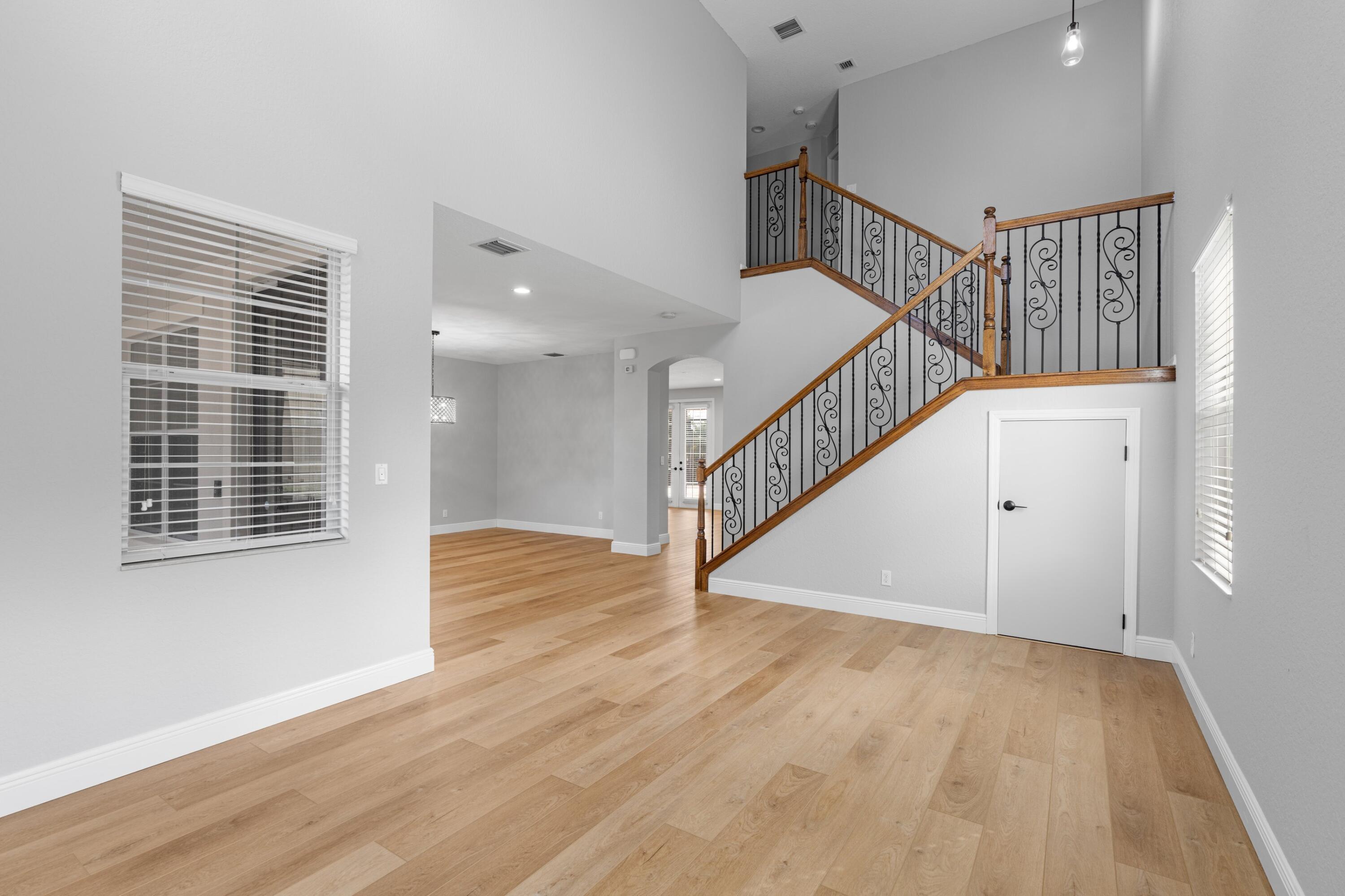 3456 Oakmont Estates Boulevard