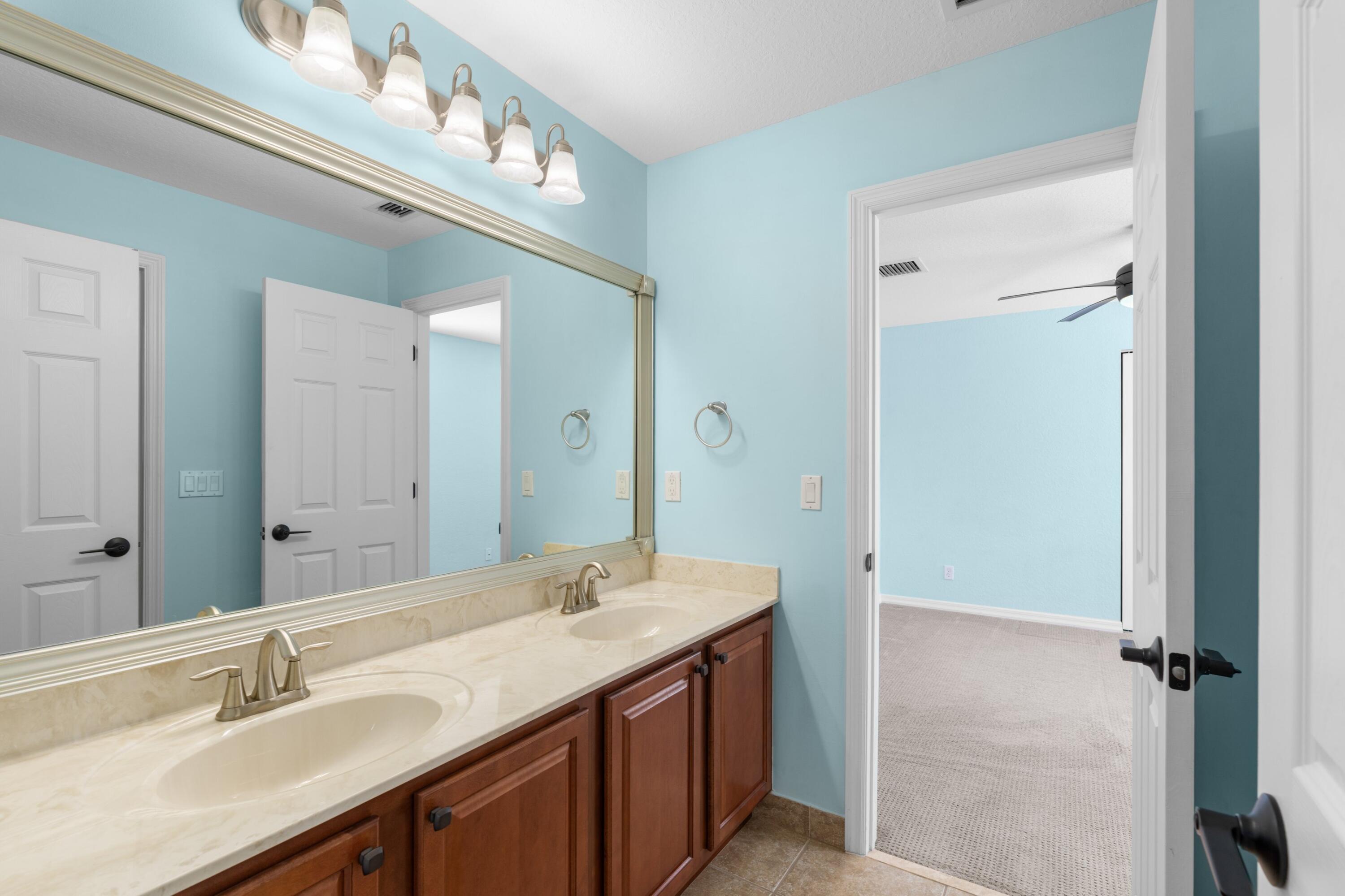 3456 Oakmont Estates Boulevard