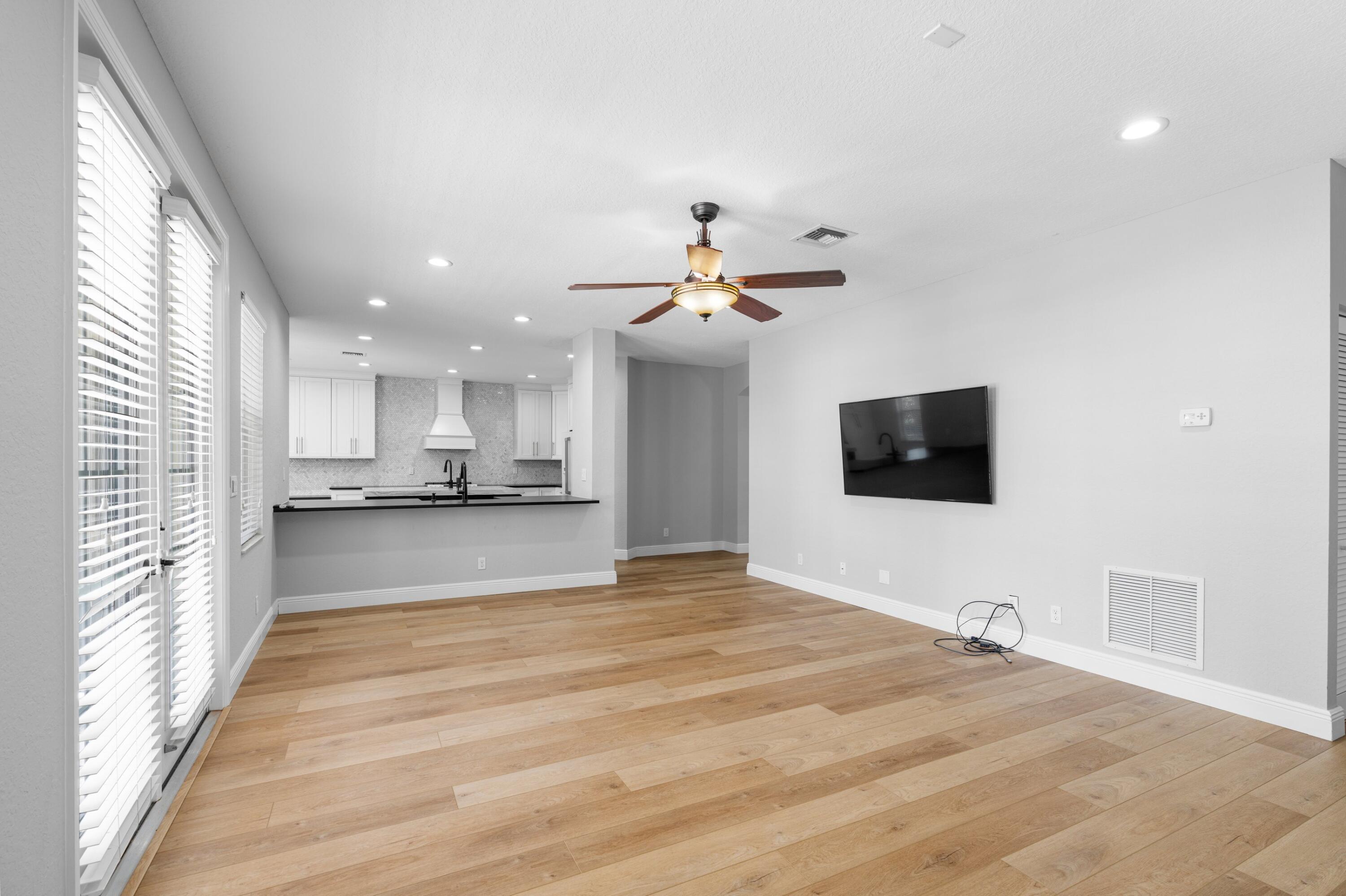 3456 Oakmont Estates Boulevard