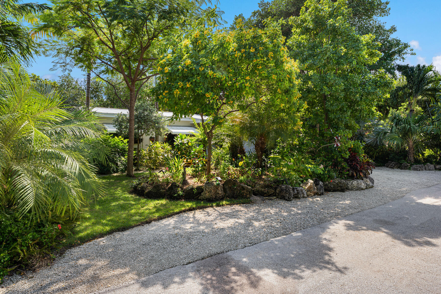 755 & 744 Sawyer Drive