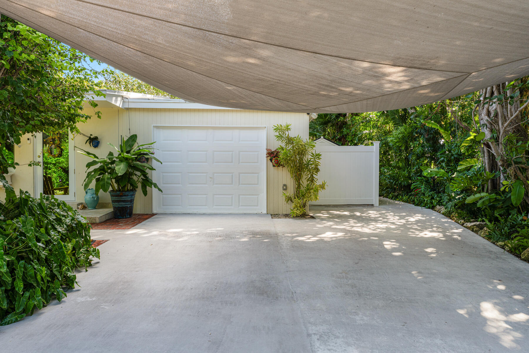 755 & 744 Sawyer Drive