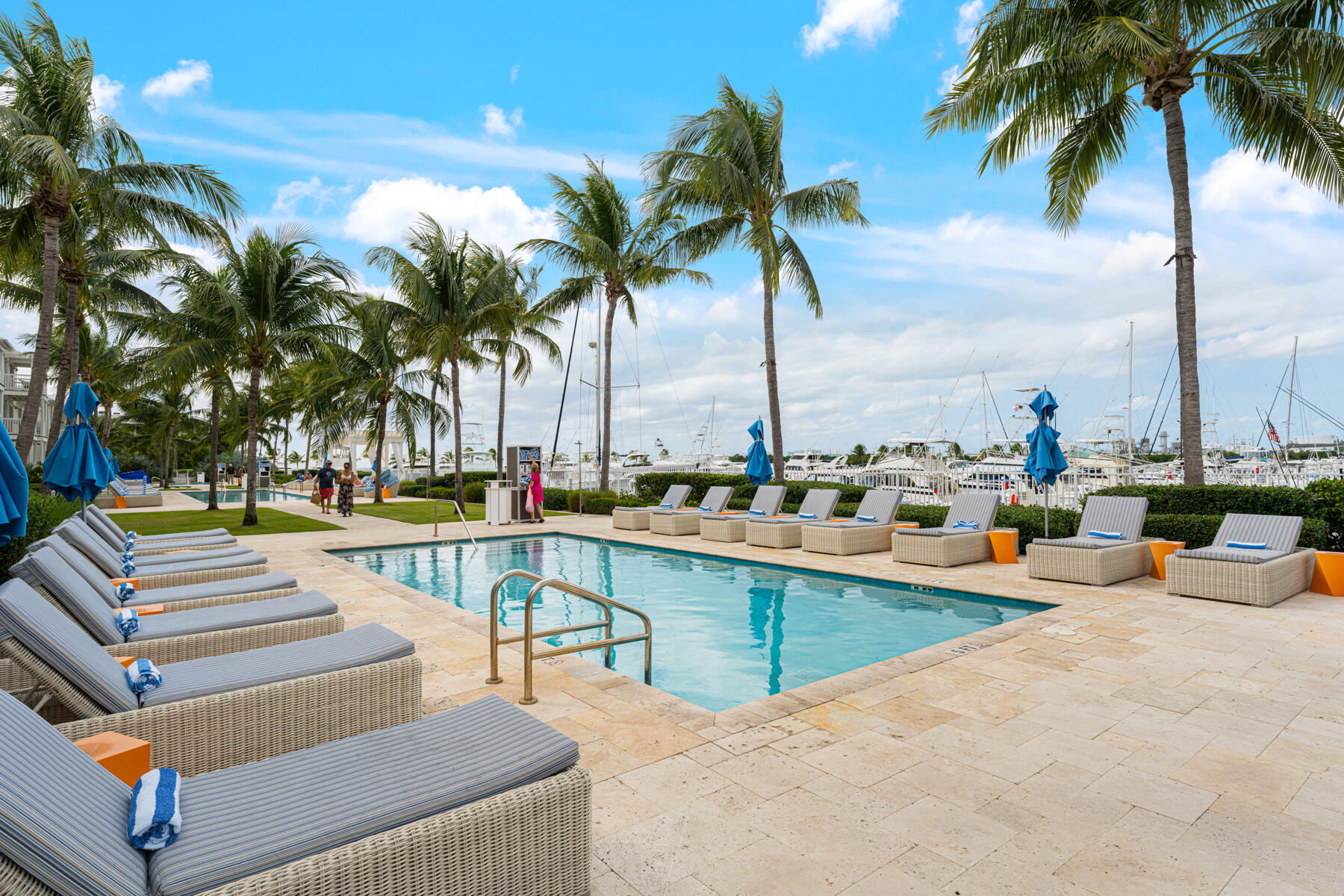 5950 Peninsular Avenue Unit: 693