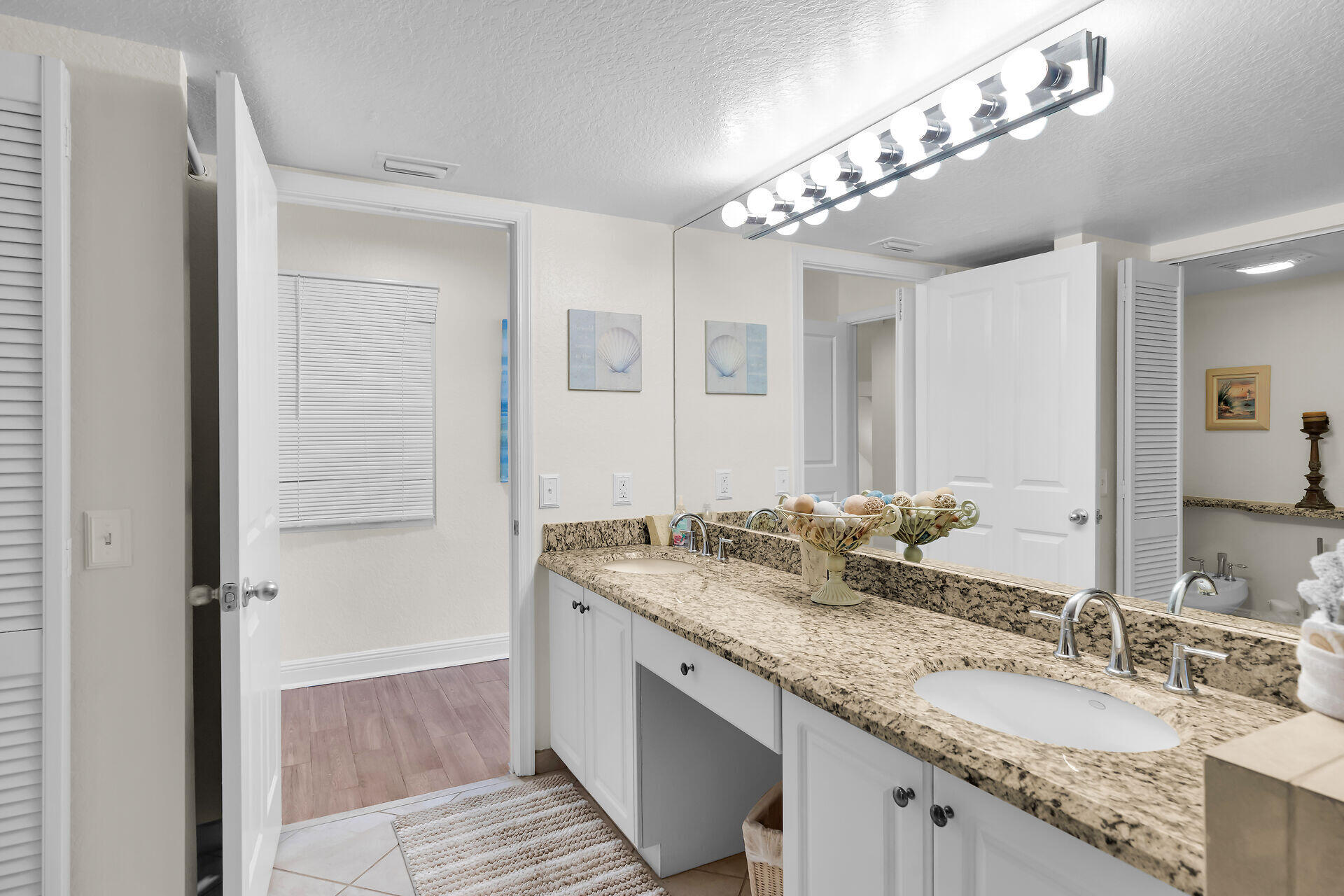 33 Seaside South Court