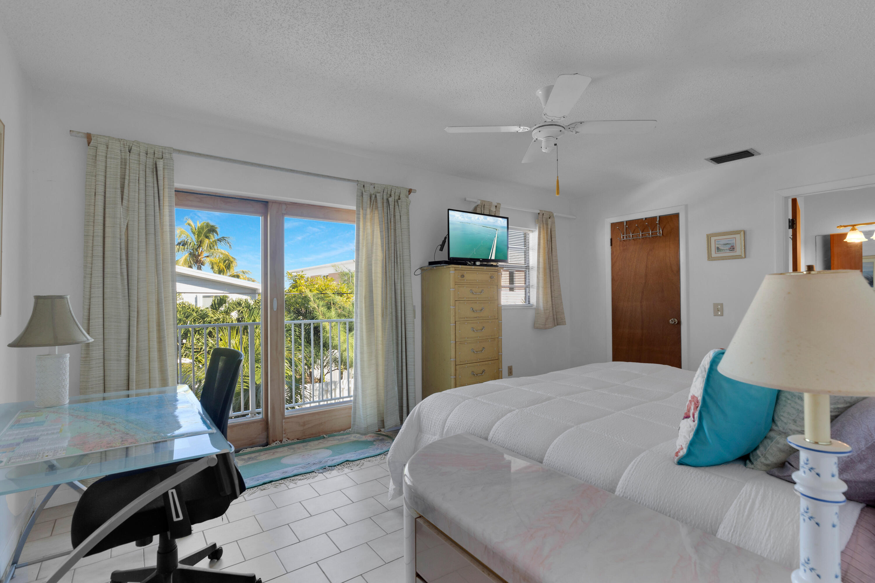 300 3rd Street