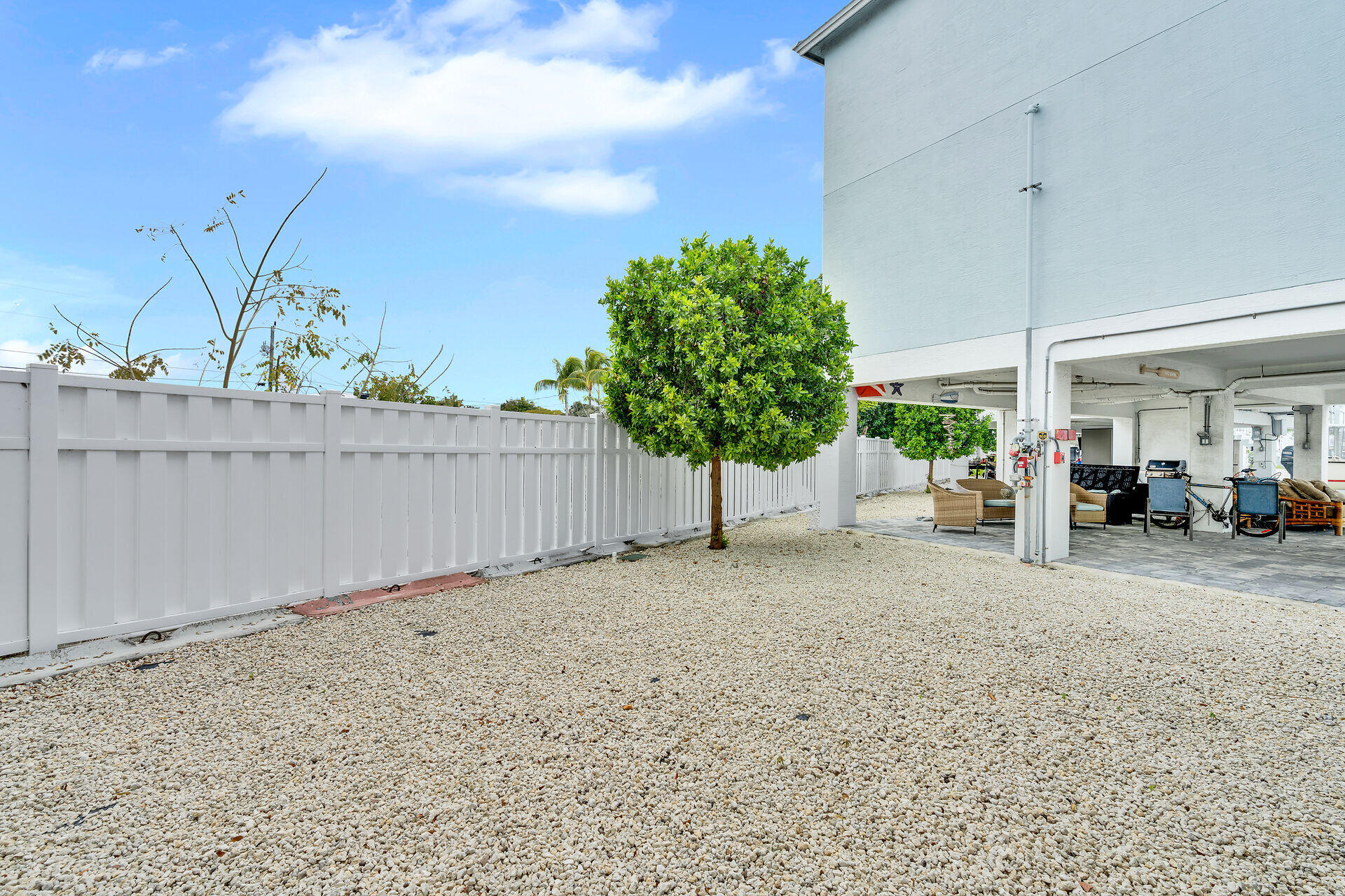 10877 Overseas Highway Unit: 6