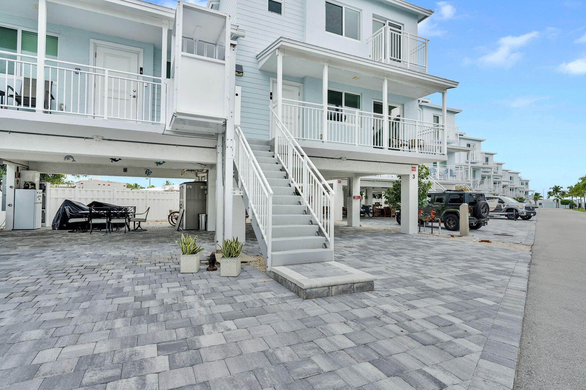 10877 Overseas Highway Unit: 6