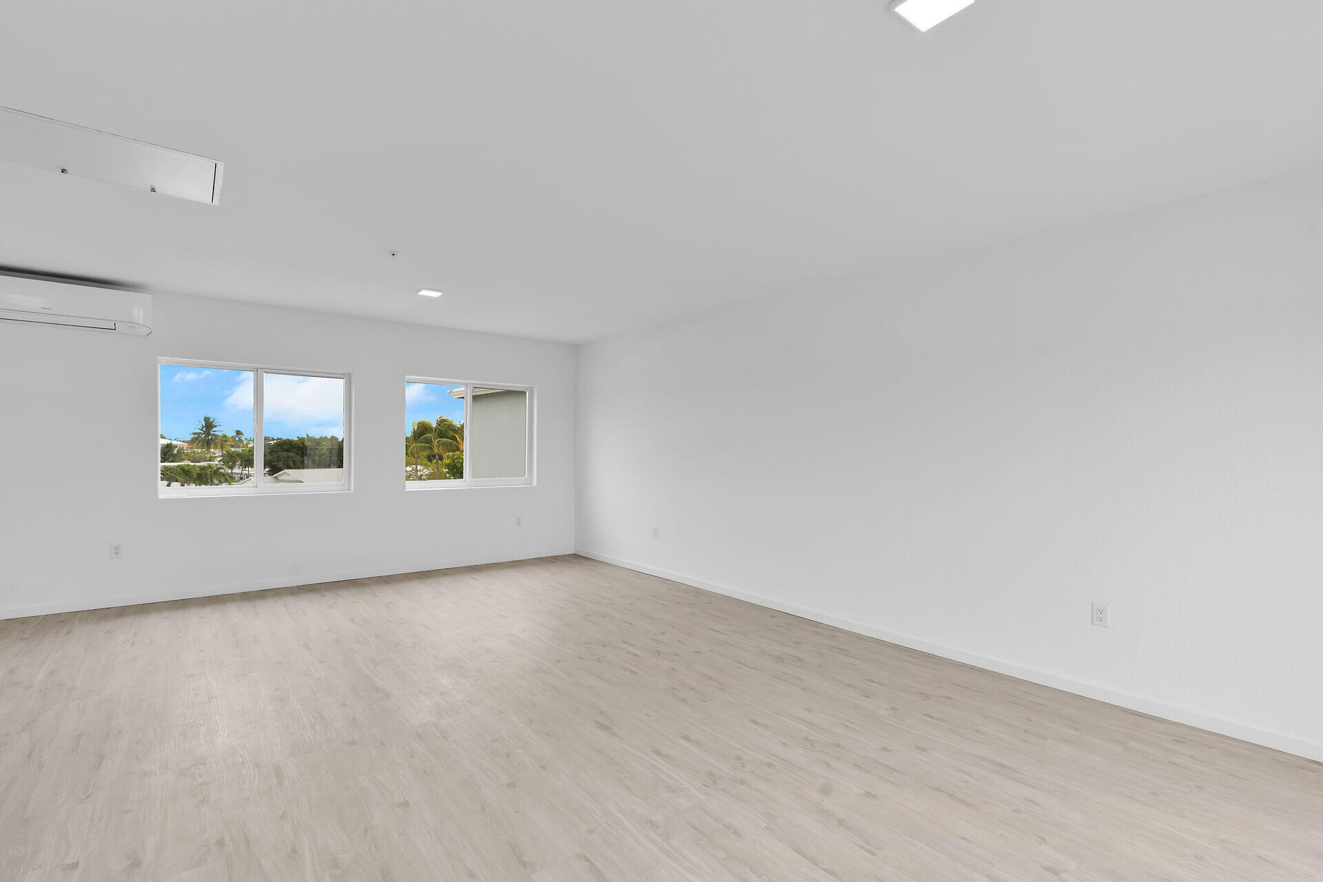 10877 Overseas Highway Unit: 6